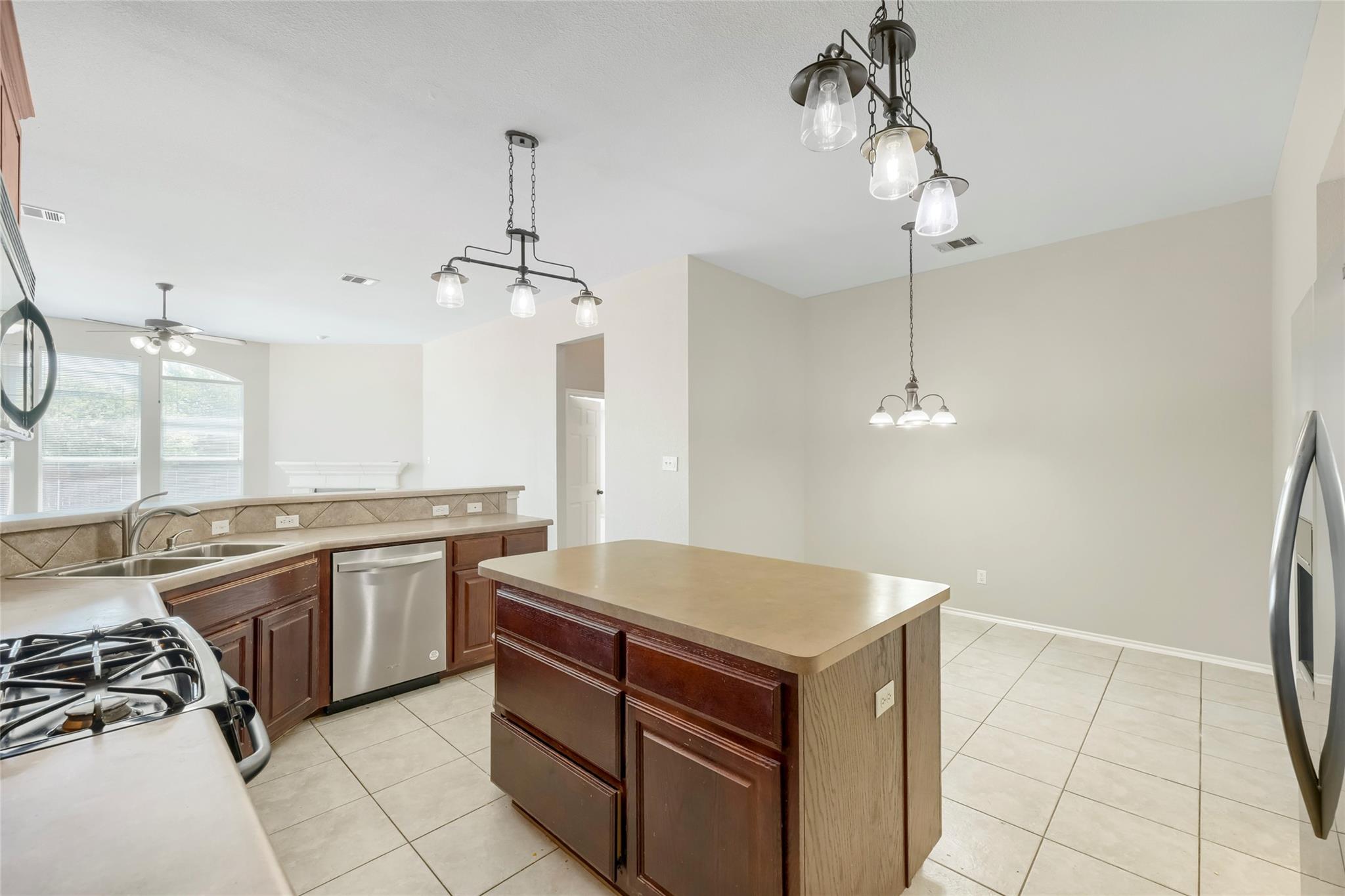 18705 Deep Water Dr Property Photo 10