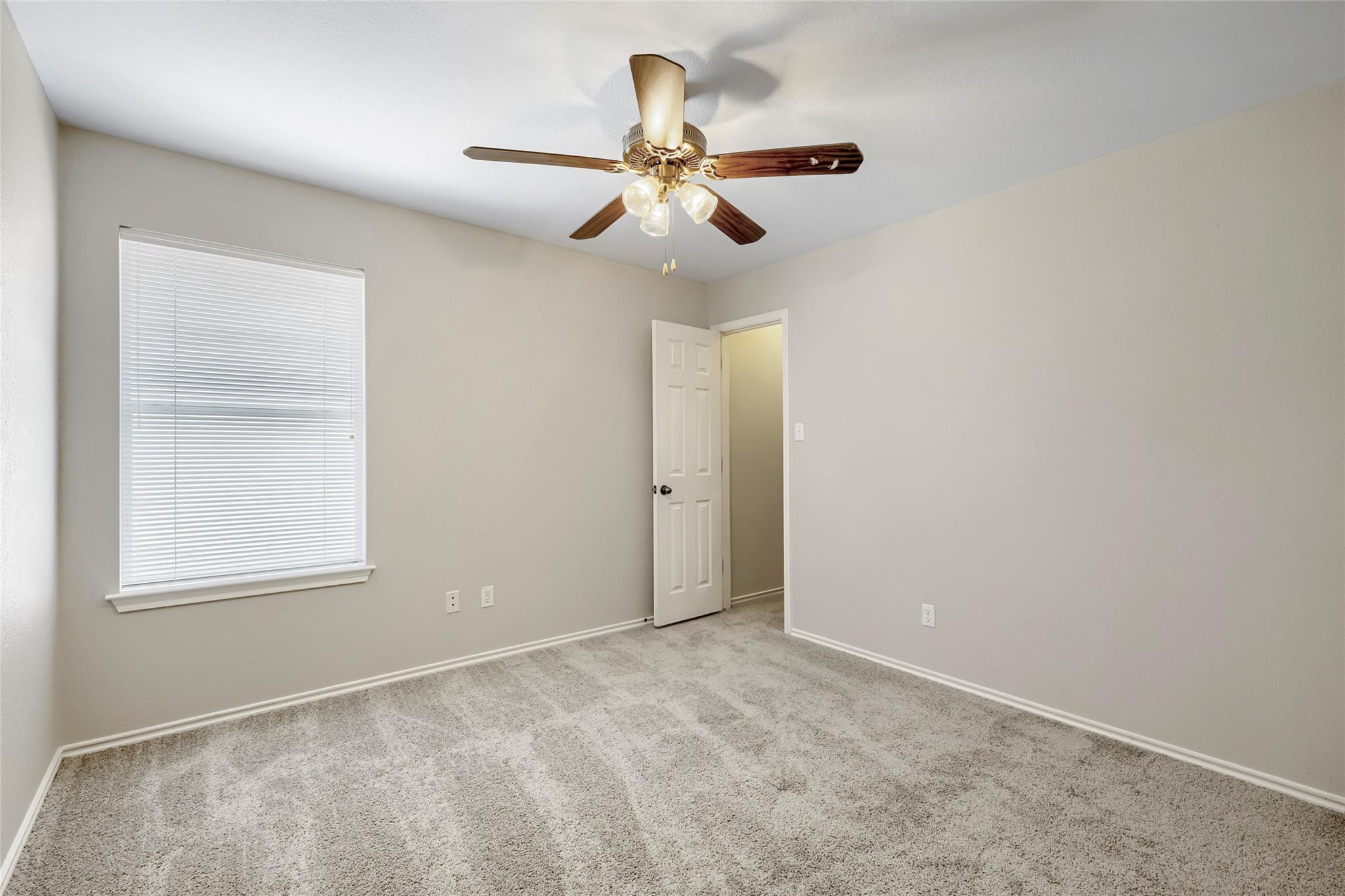 18705 Deep Water Dr Property Photo 20
