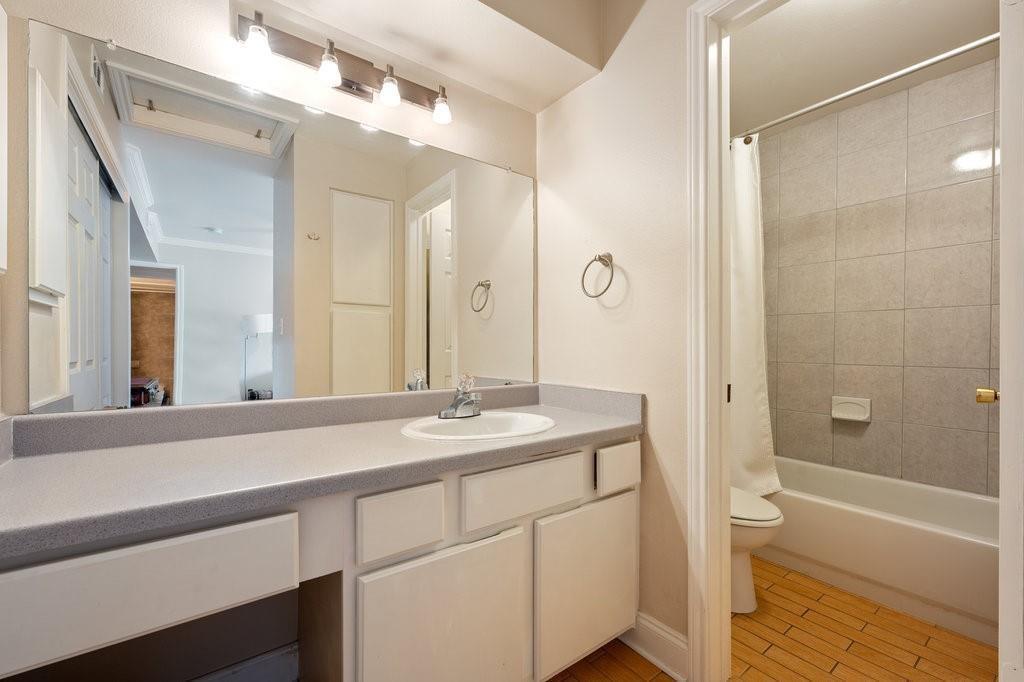501 W 26th St #119 Property Photo 10