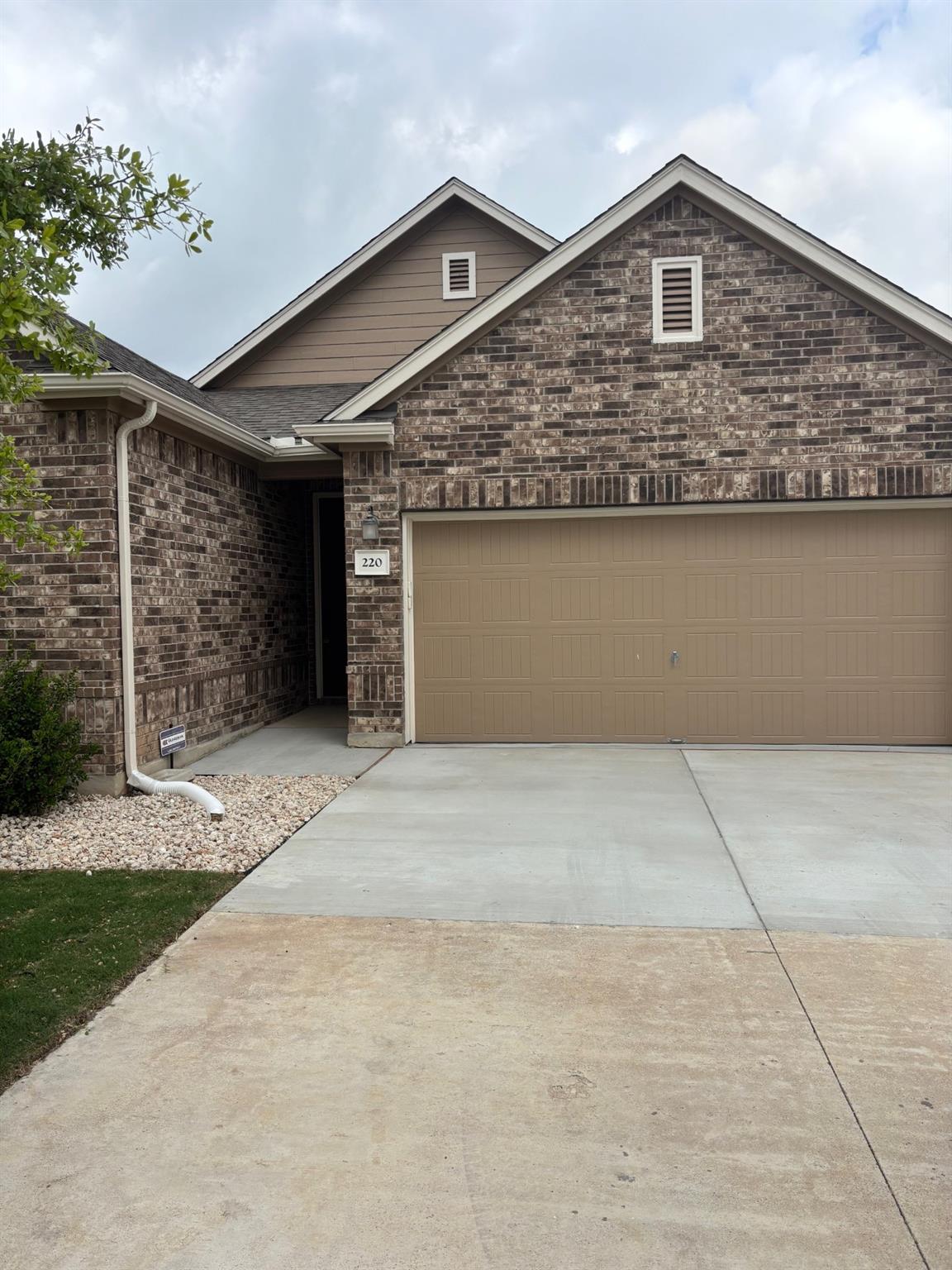 220 S Rocroi Dr Property Photo
