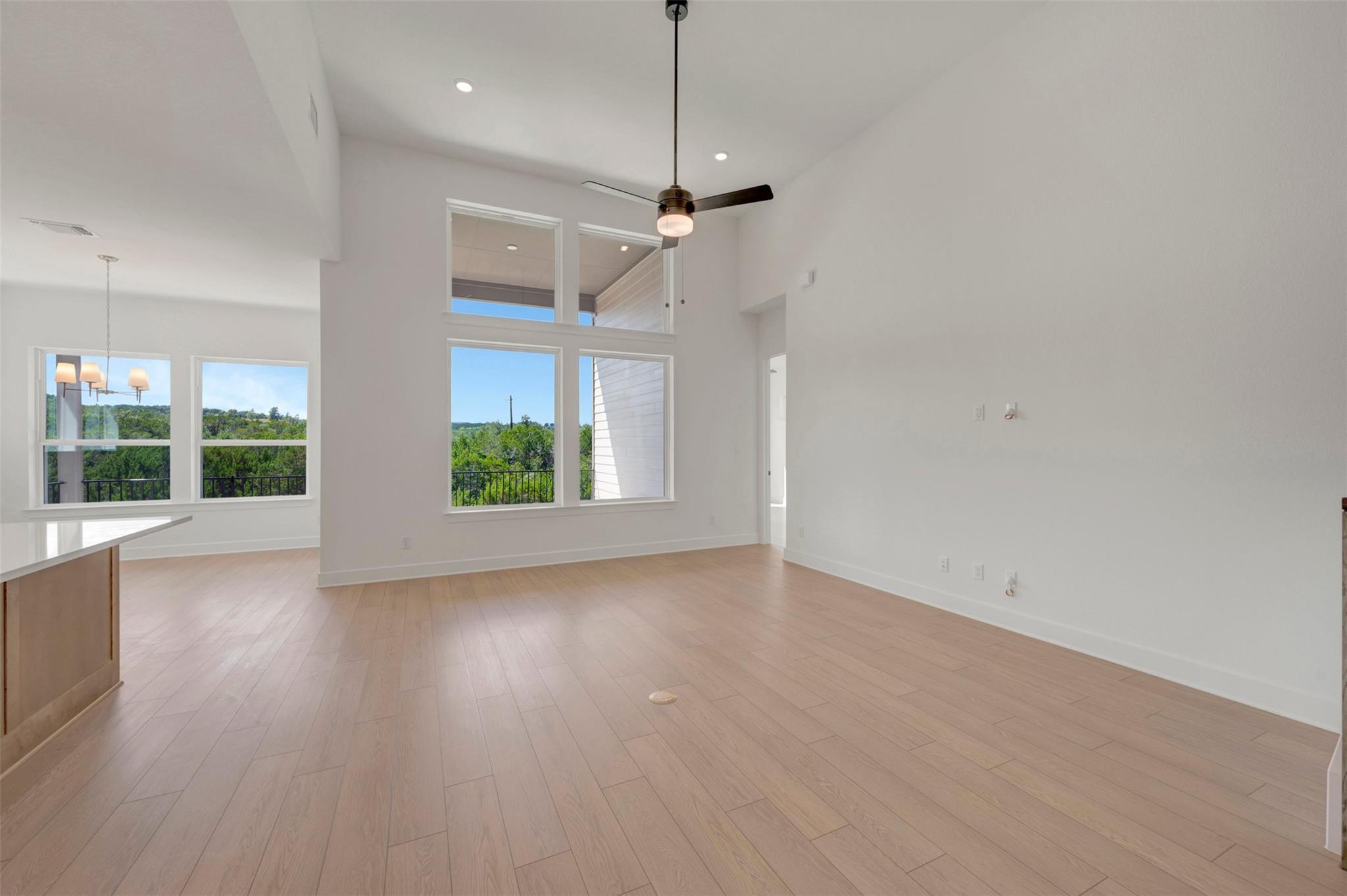 684 Iron Willow Loop Property Photo 4