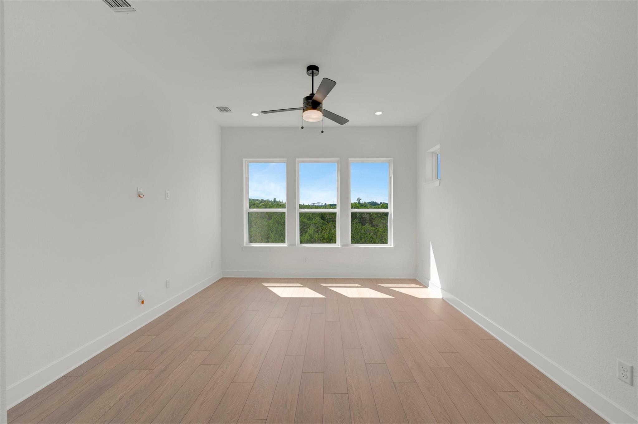 684 Iron Willow Loop Property Photo 10
