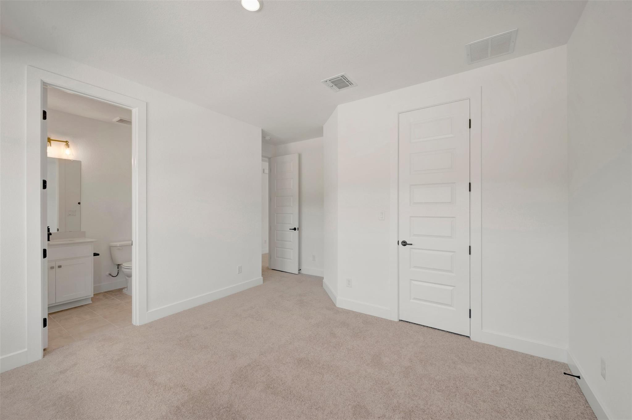 684 Iron Willow Loop Property Photo 17