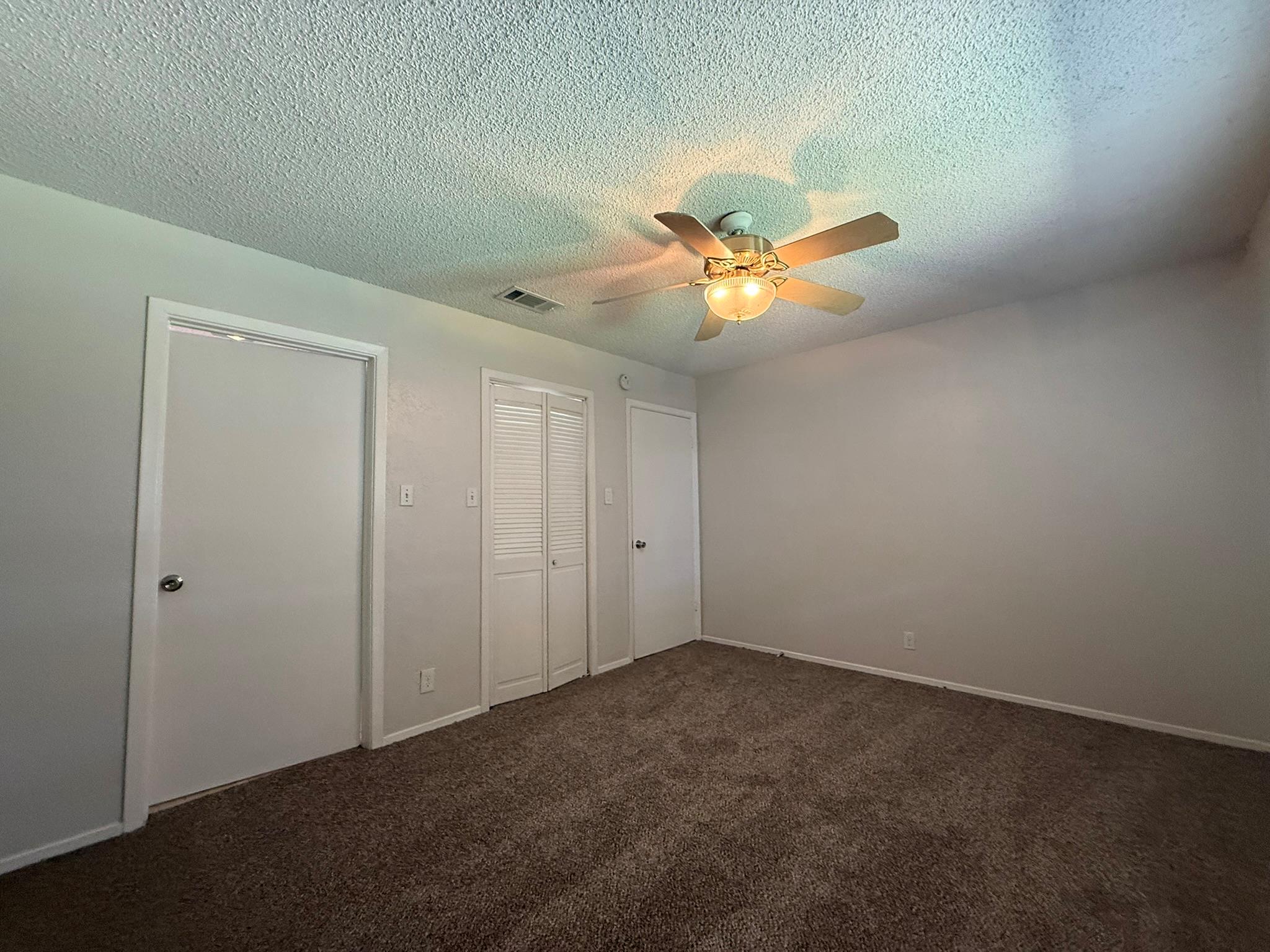 1108 Echo Ln Property Photo 18