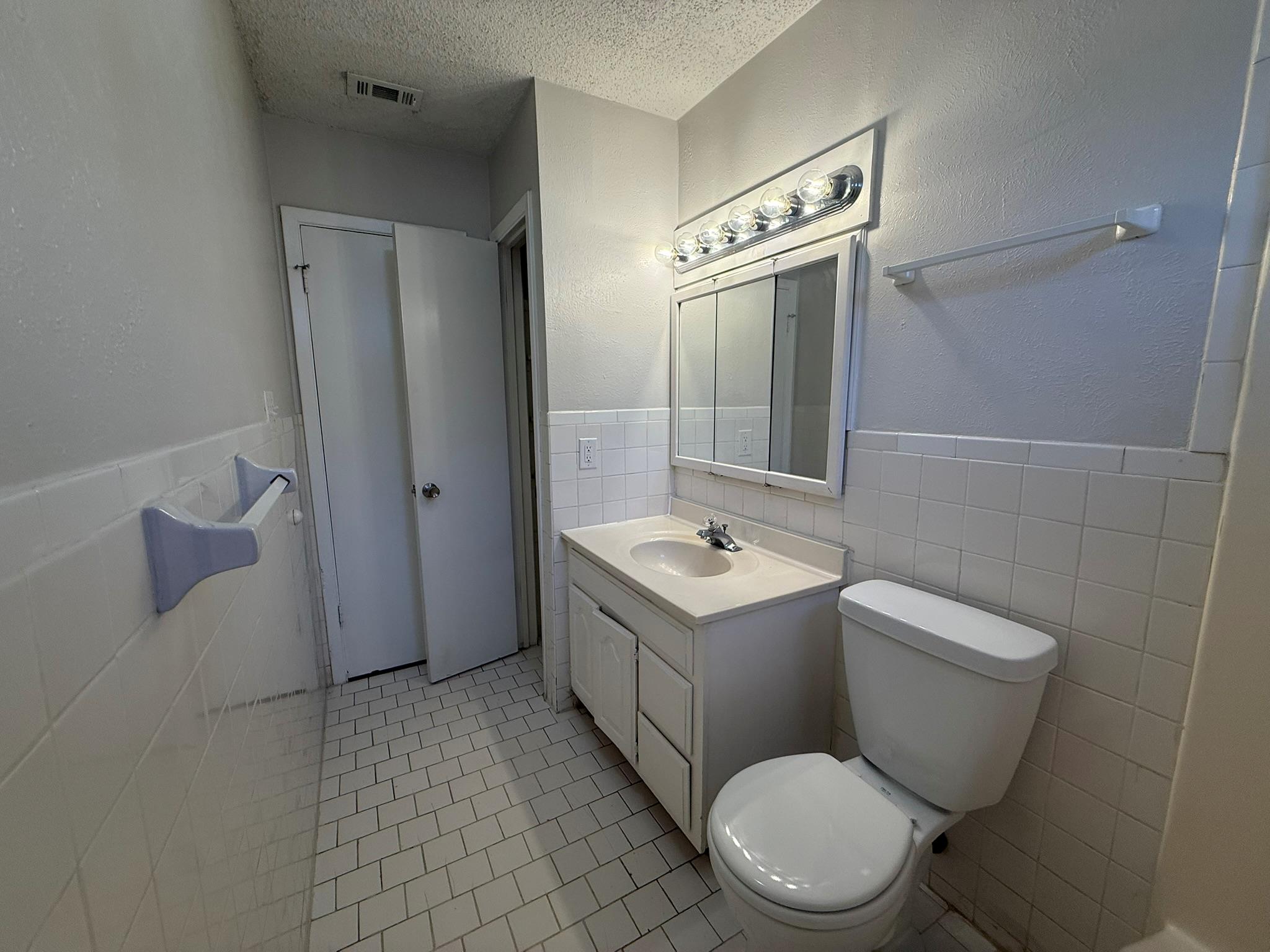 1108 Echo Ln Property Photo 30