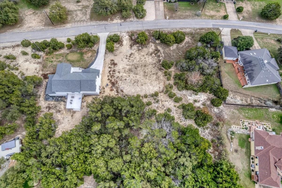 312 Alloway Dr Property Photo 3