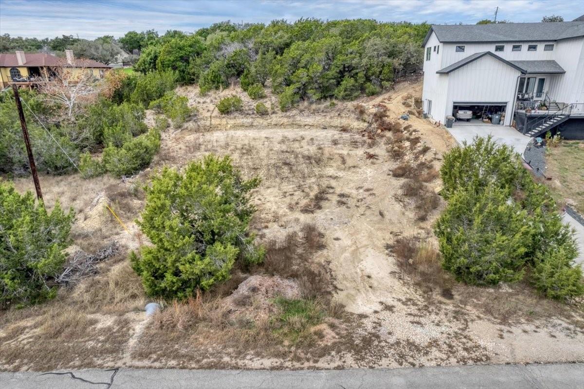 312 Alloway Dr Property Photo 4