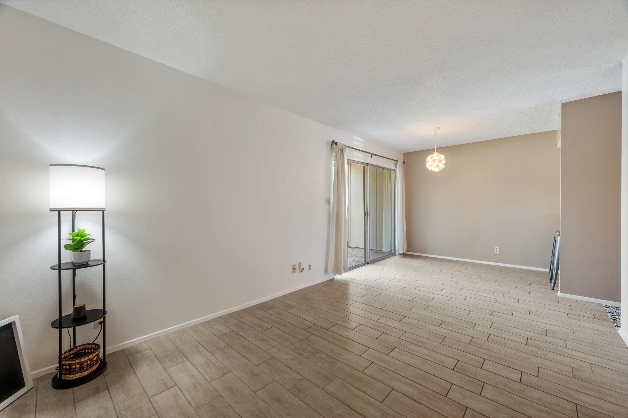 500 E Riverside Dr #119 Property Photo 9