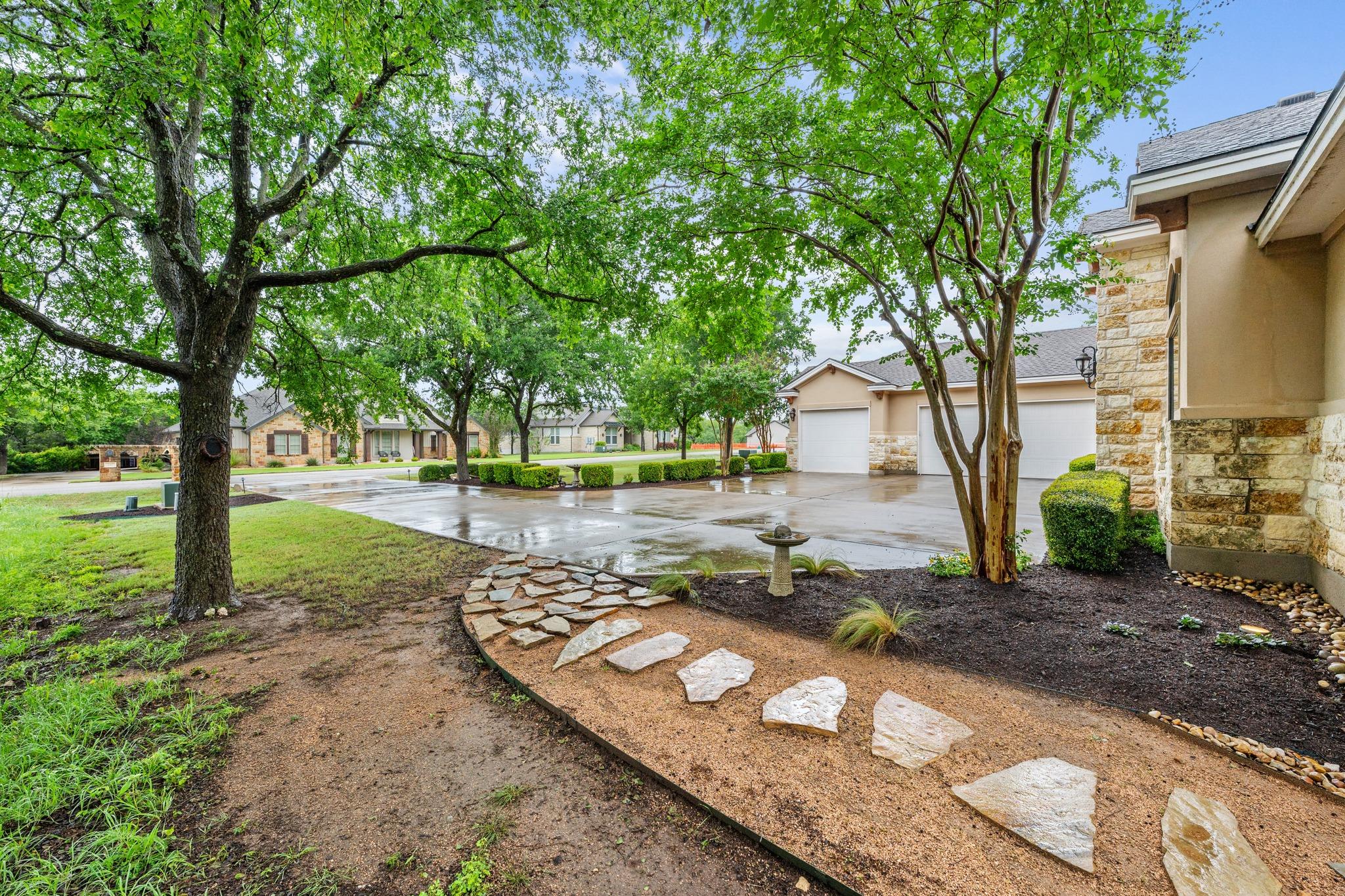 241 Onion Creek Ln Property Photo 37