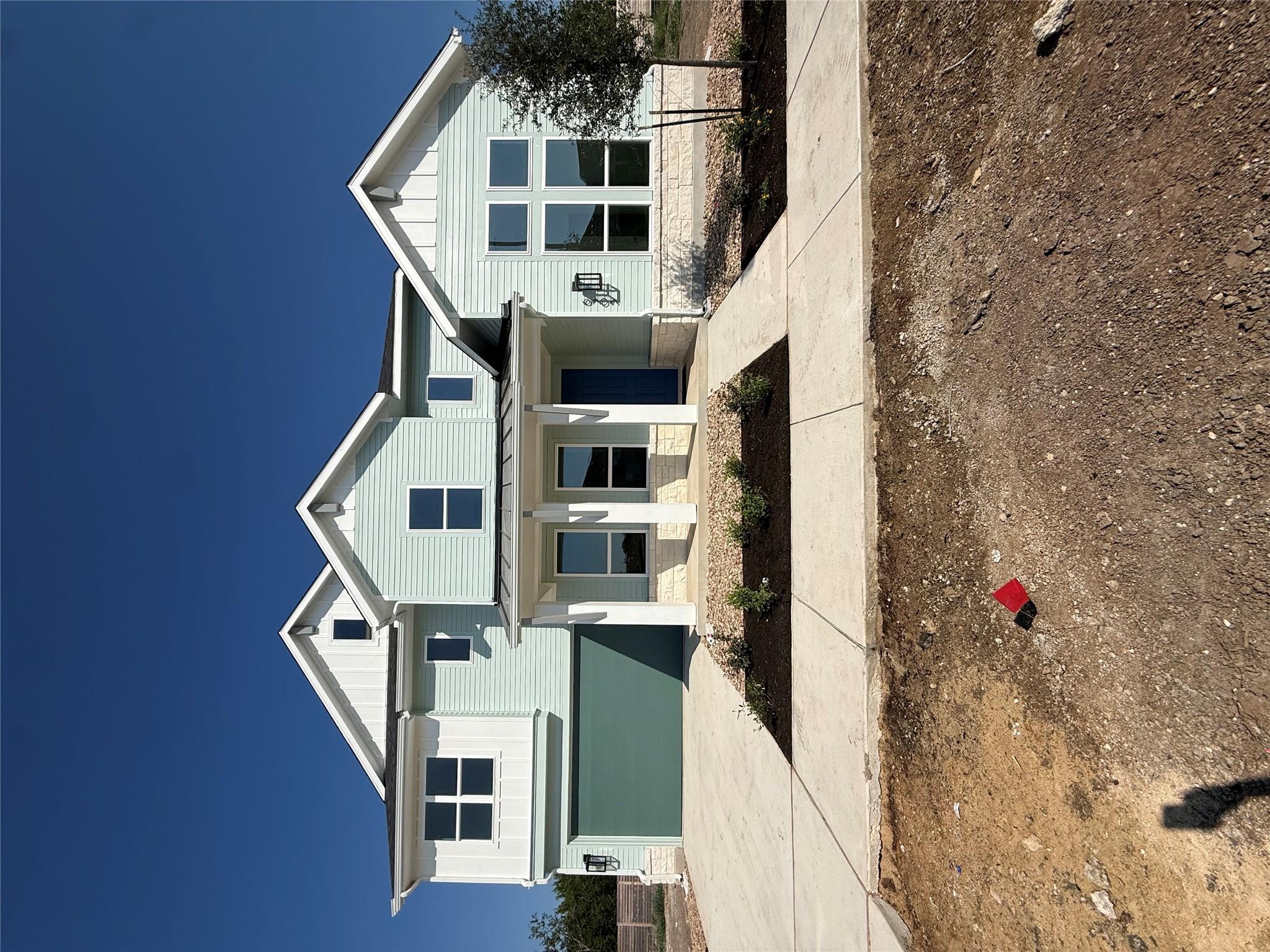 6305 Comanche Moon Trl Property Photo 1