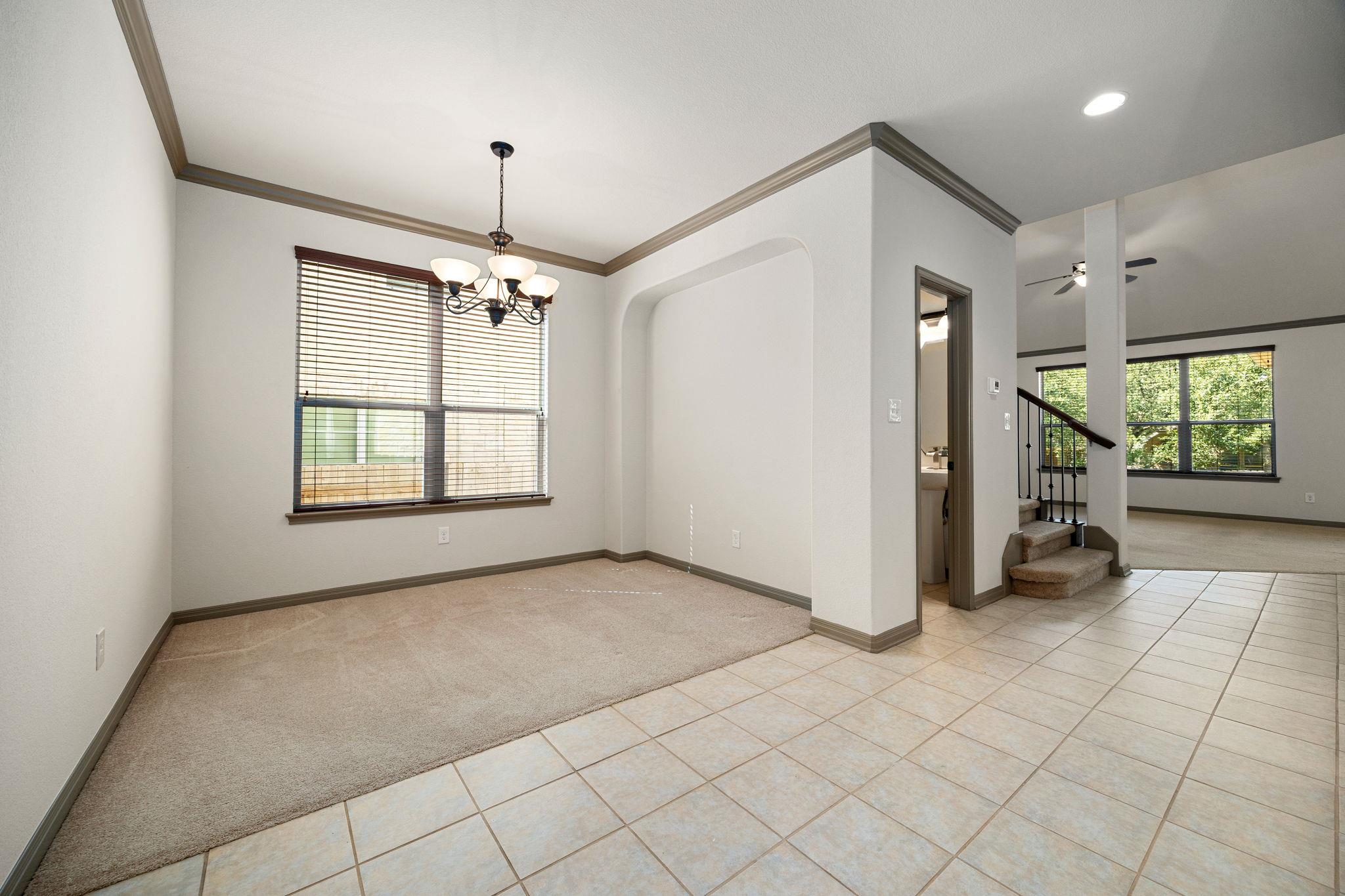 8608 Alophia Dr Property Photo 5