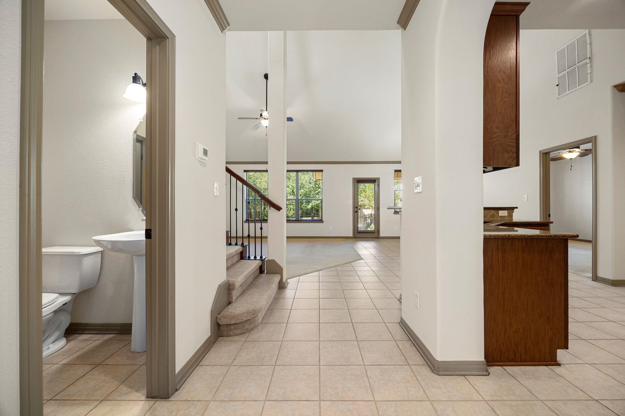 8608 Alophia Dr Property Photo 22