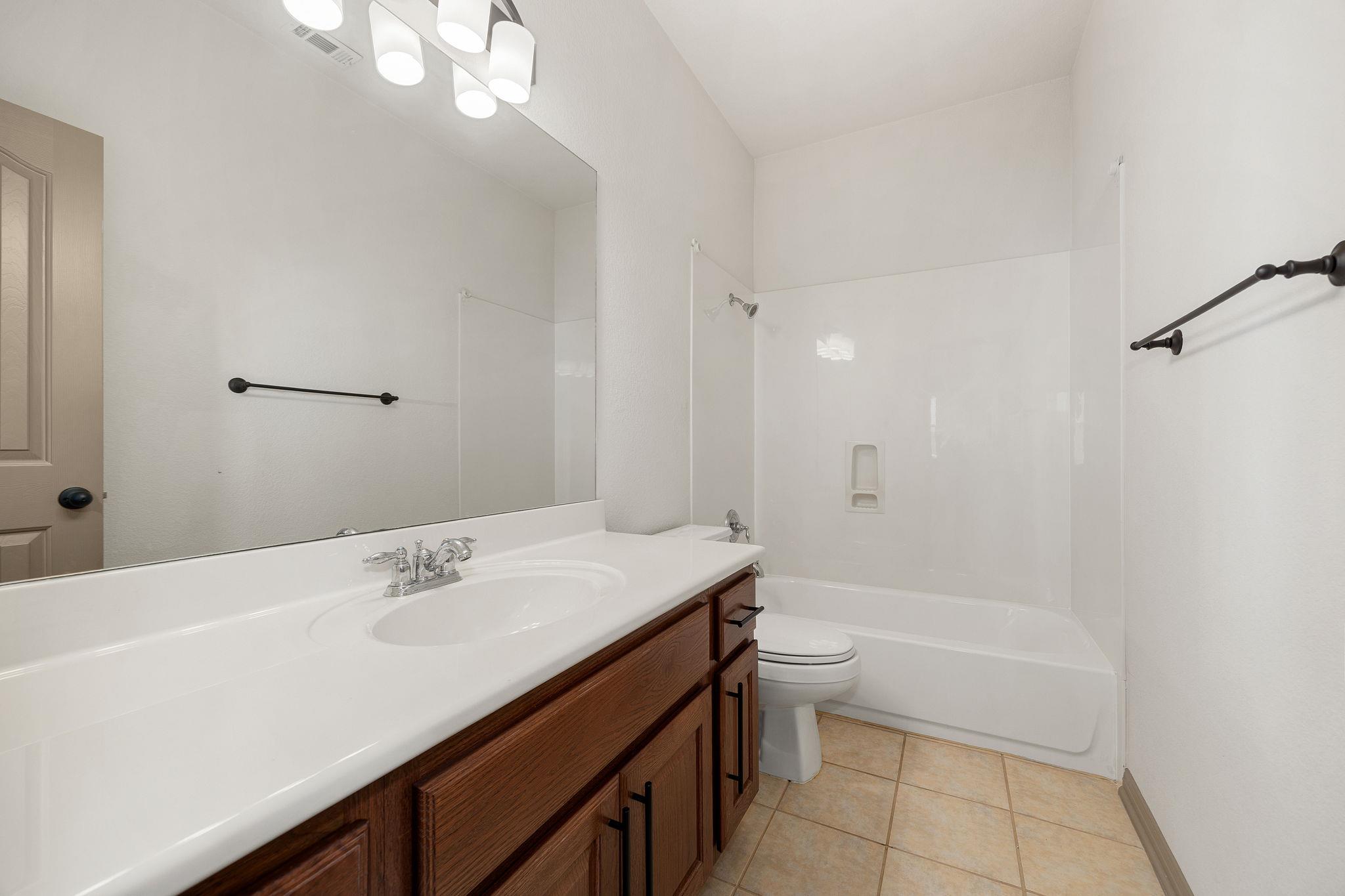 8608 Alophia Dr Property Photo 28
