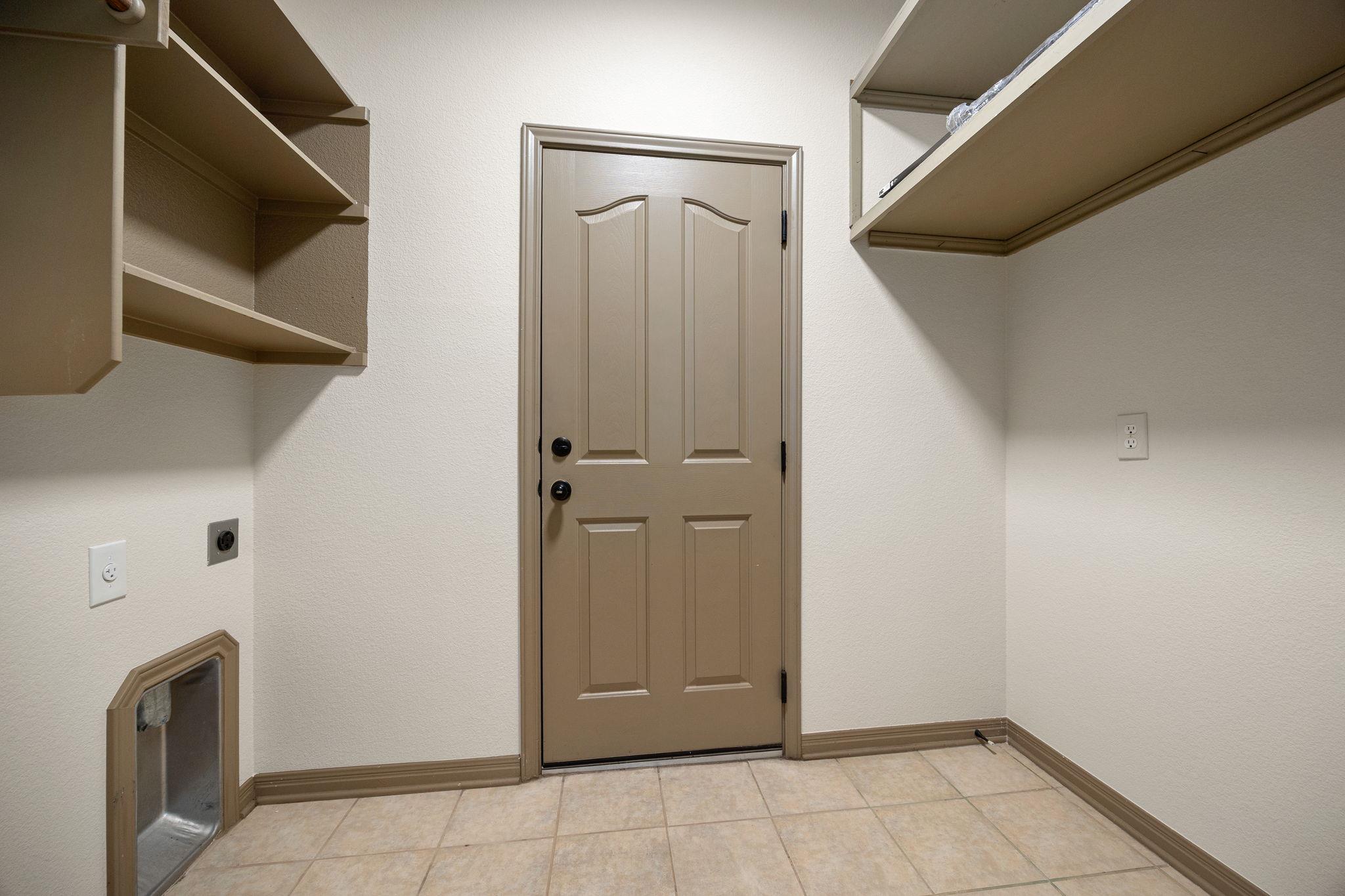8608 Alophia Dr Property Photo 32