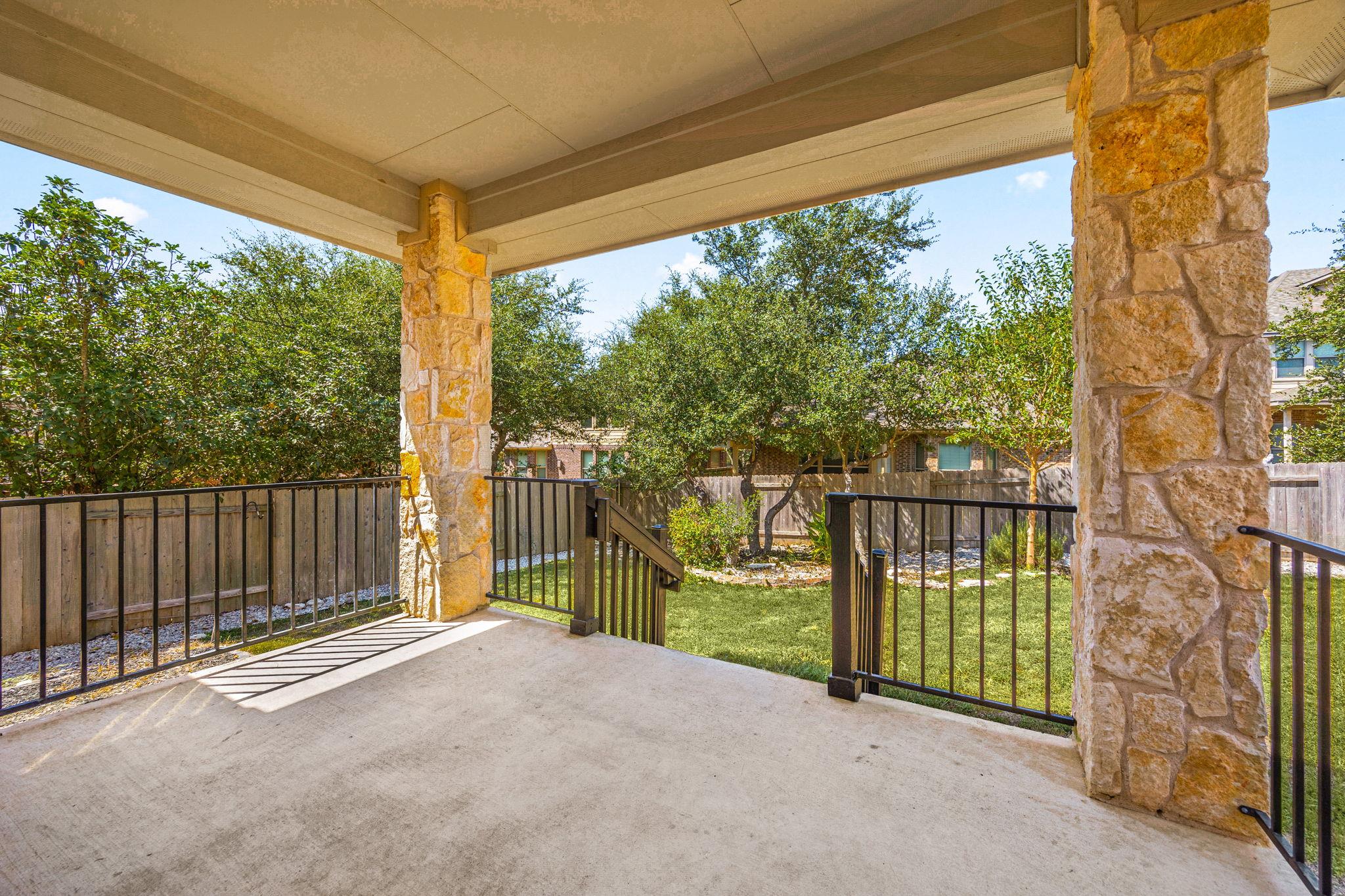 8608 Alophia Dr Property Photo 36