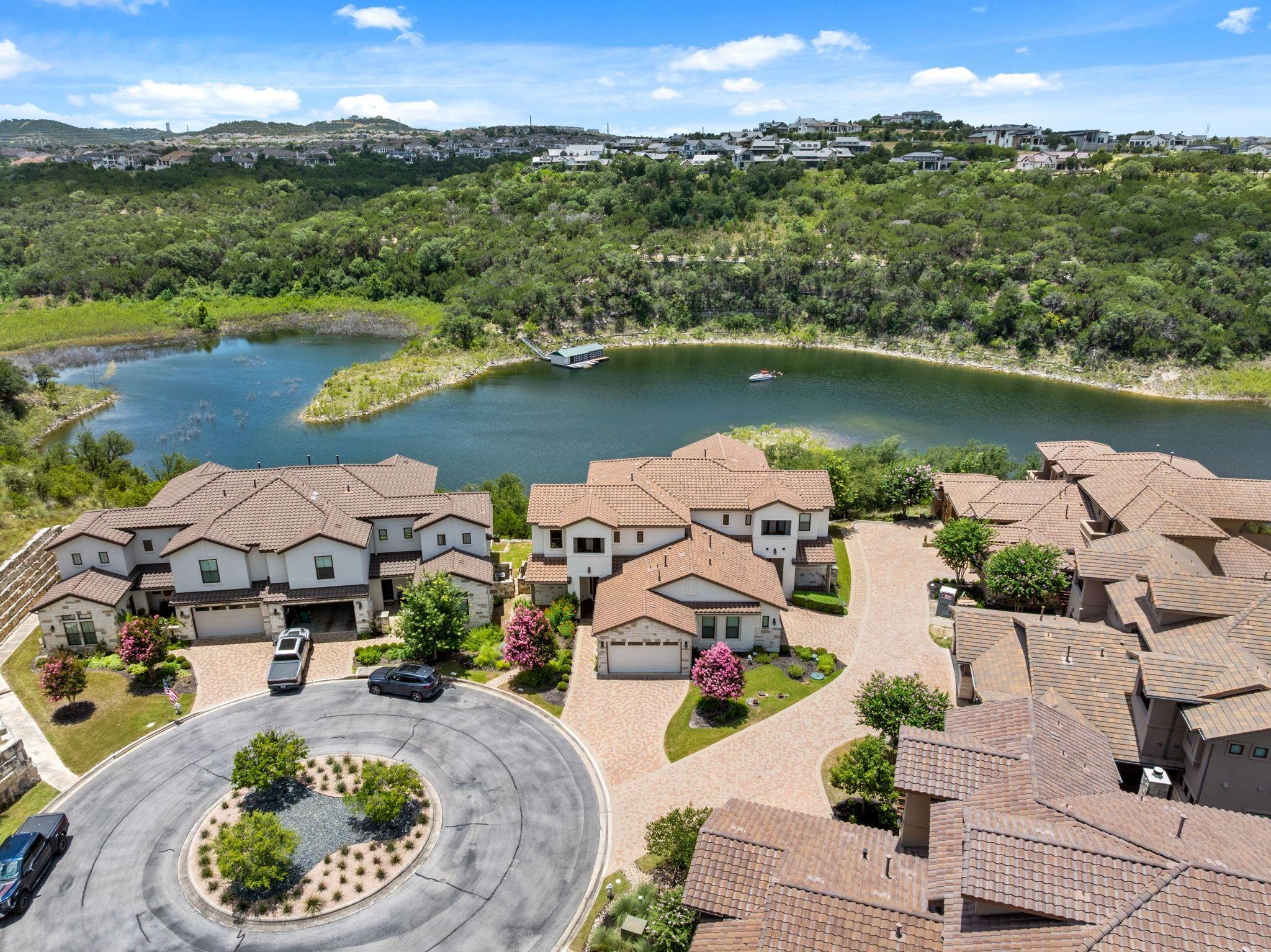 300 Marina View Ct Property Photo 1