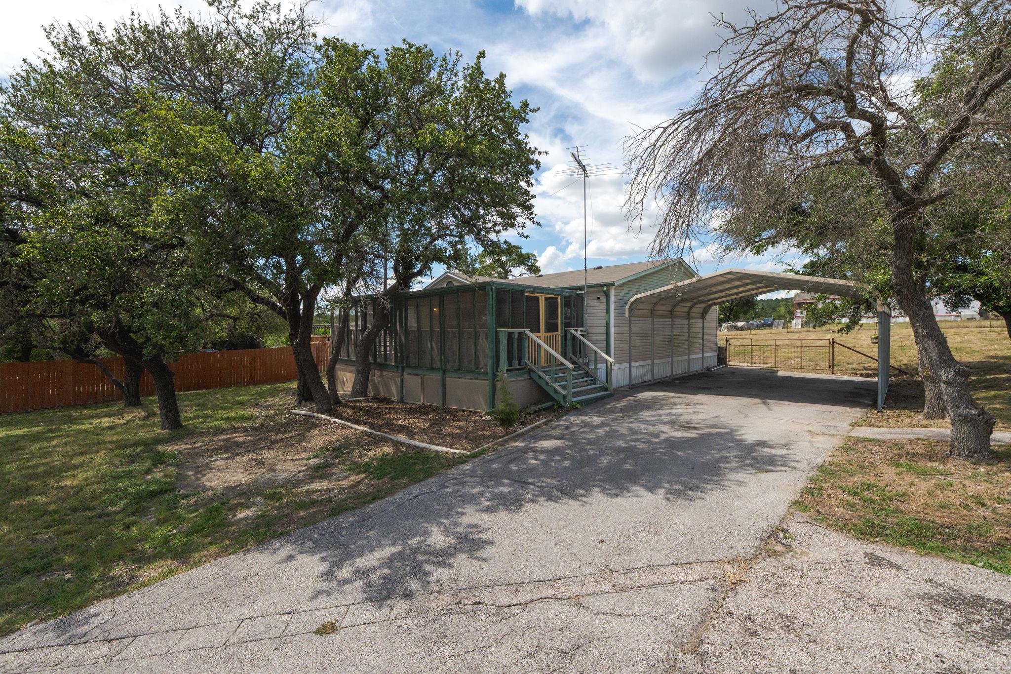 1506 Quail Point Dr Property Photo 2
