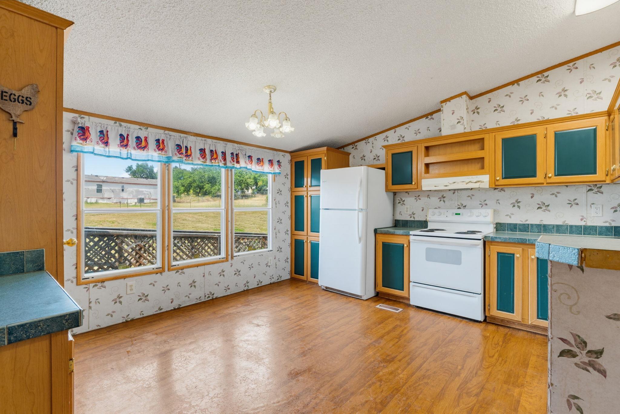 1506 Quail Point Dr Property Photo 9