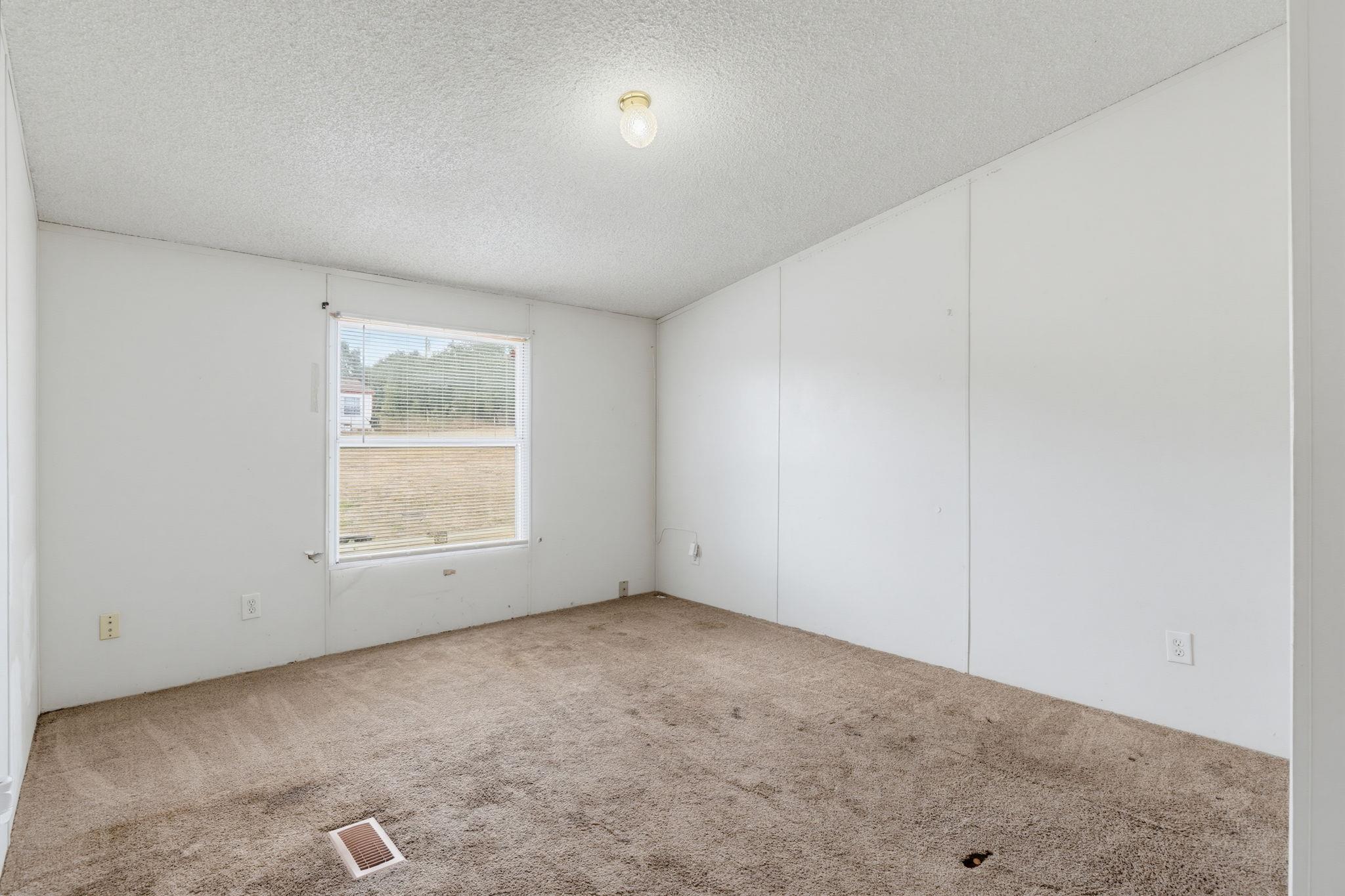 1506 Quail Point Dr Property Photo 20