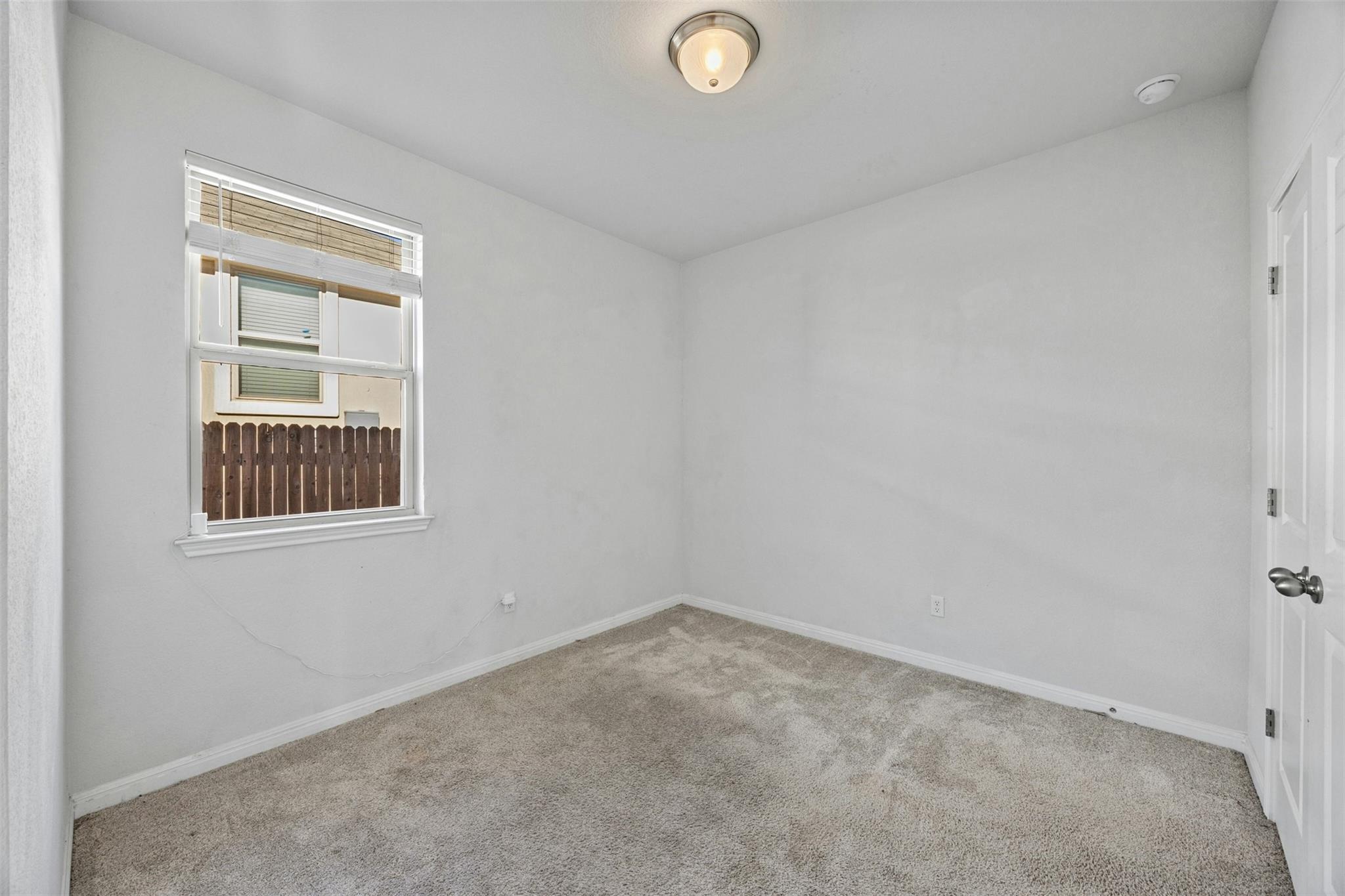240 Nw Mcfarland St Property Photo 20