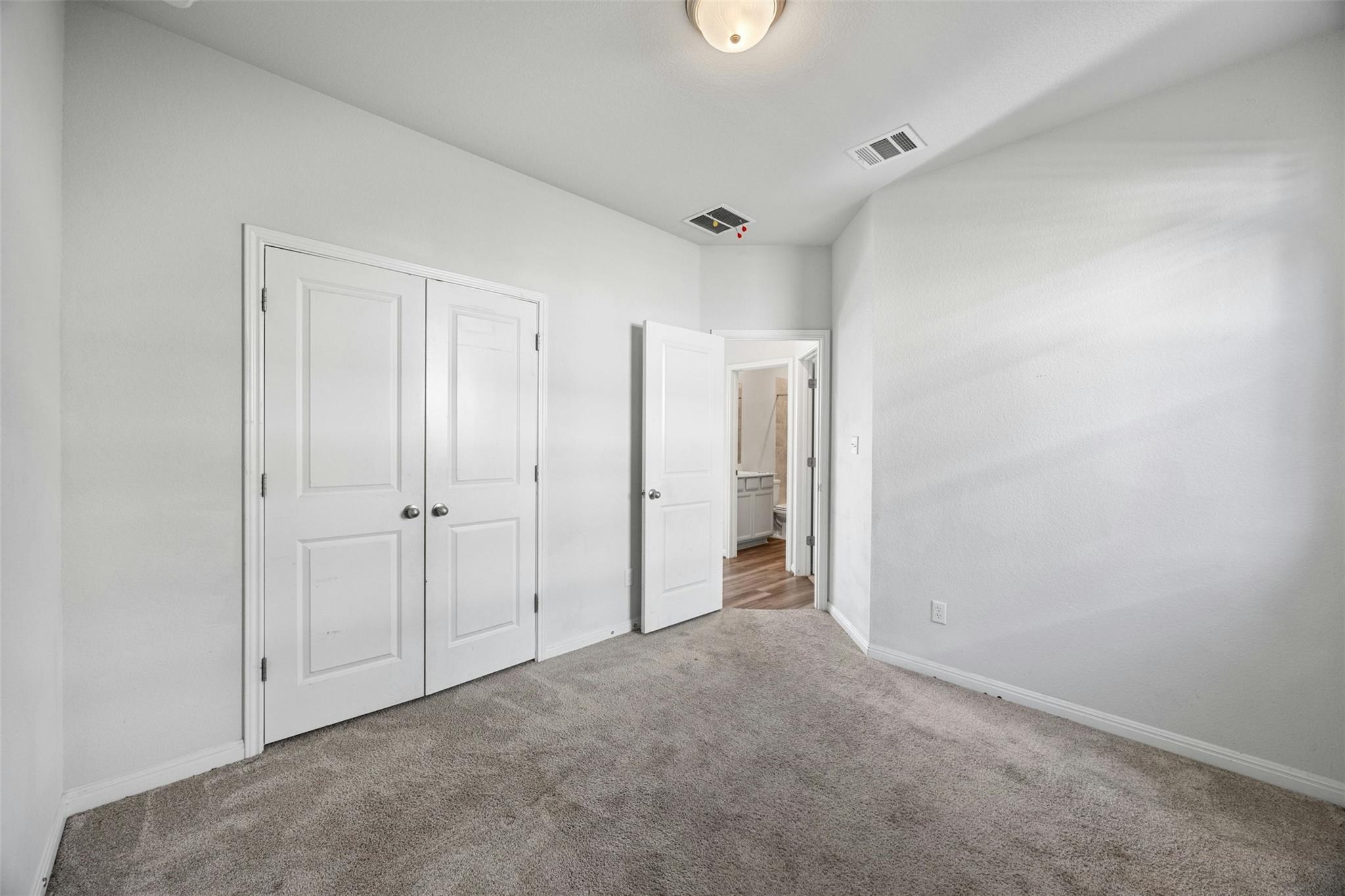 240 Nw Mcfarland St Property Photo 21