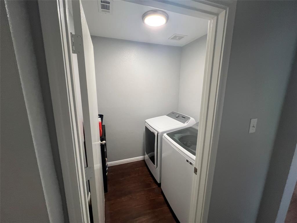 2100 Boyer Dr Property Photo 4