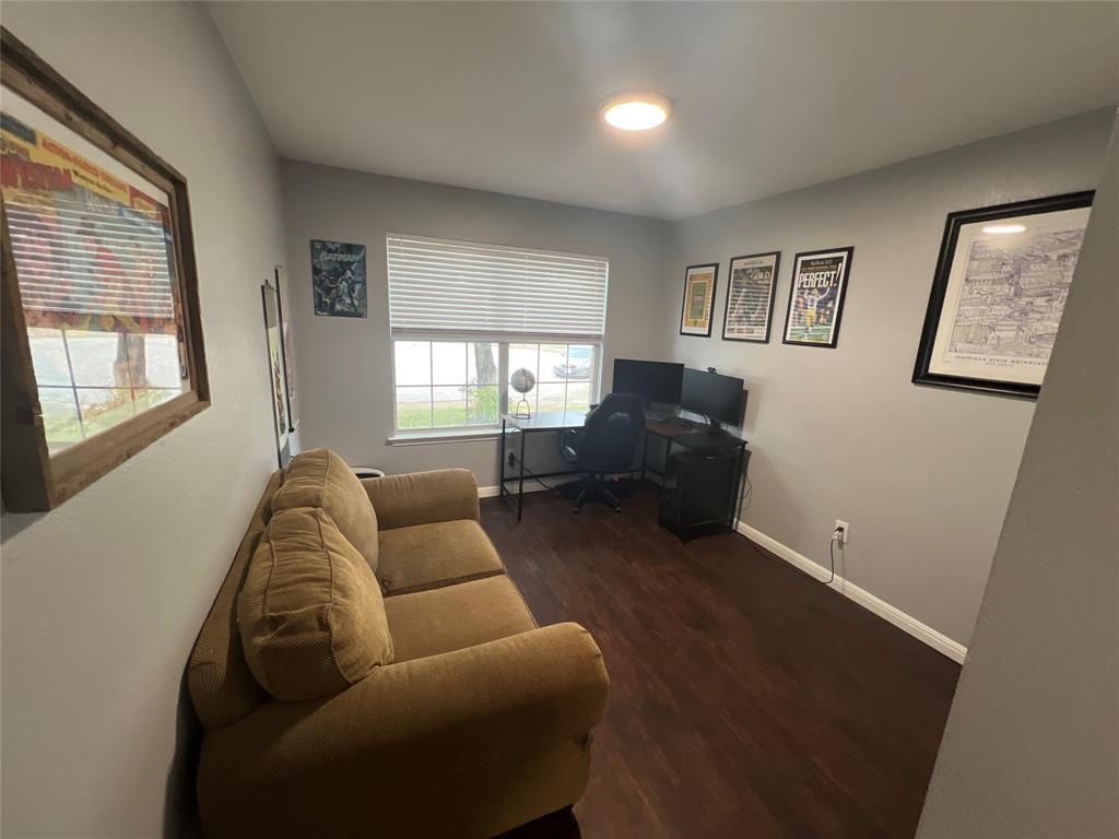 2100 Boyer Dr Property Photo 5