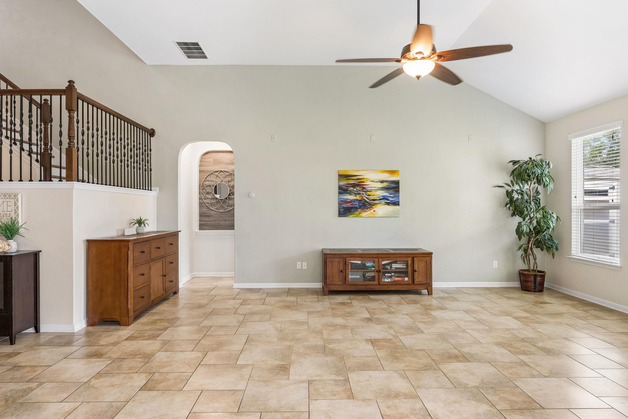 250 Mystic Hollow None Property Photo 6
