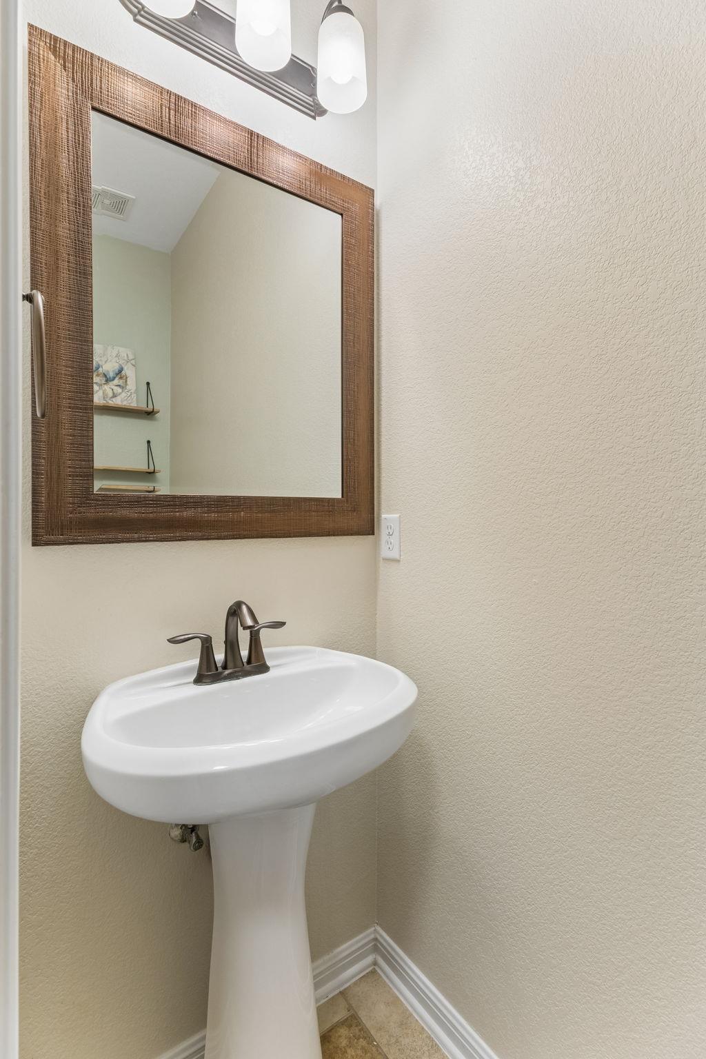 250 Mystic Hollow None Property Photo 9