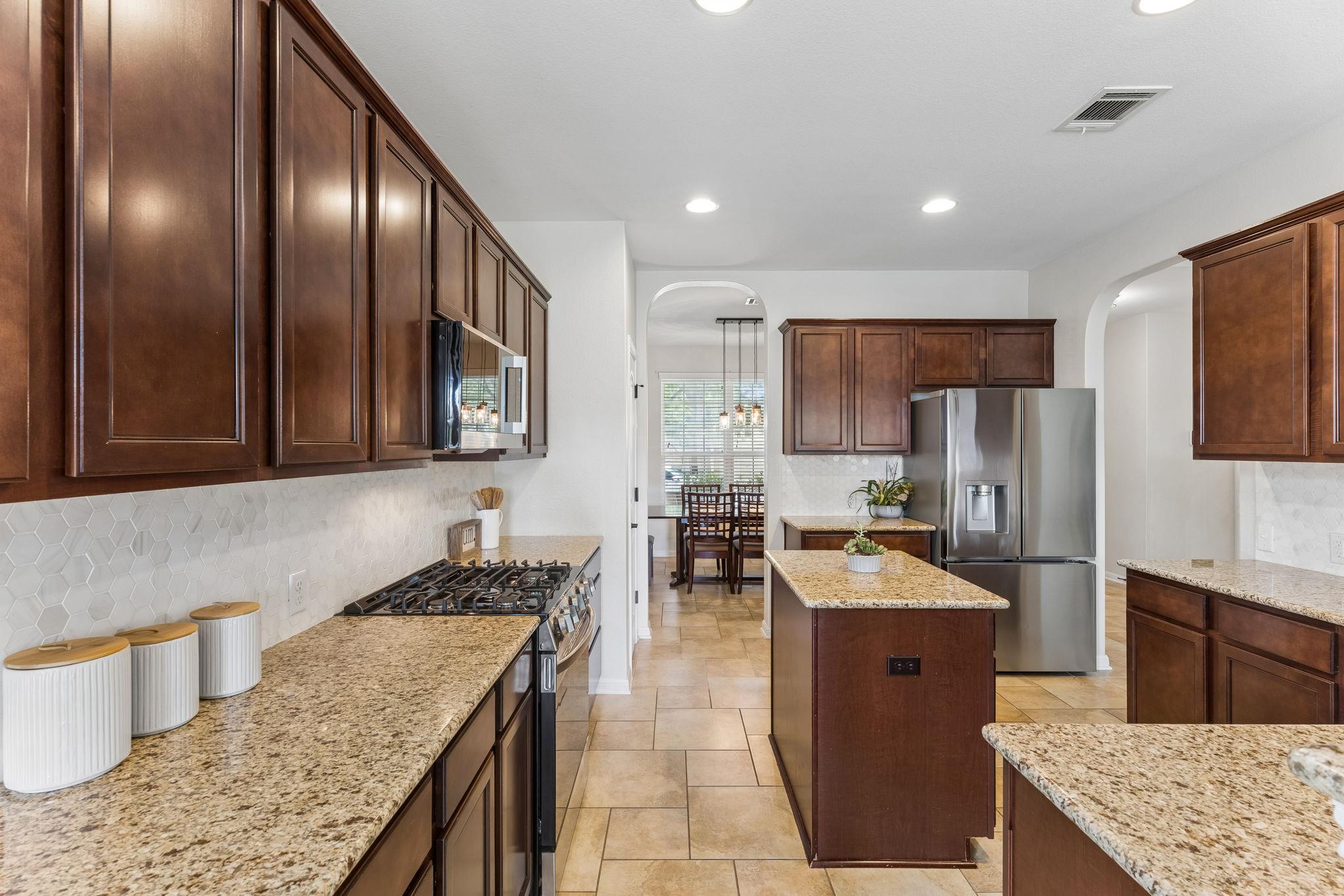 250 Mystic Hollow None Property Photo 10