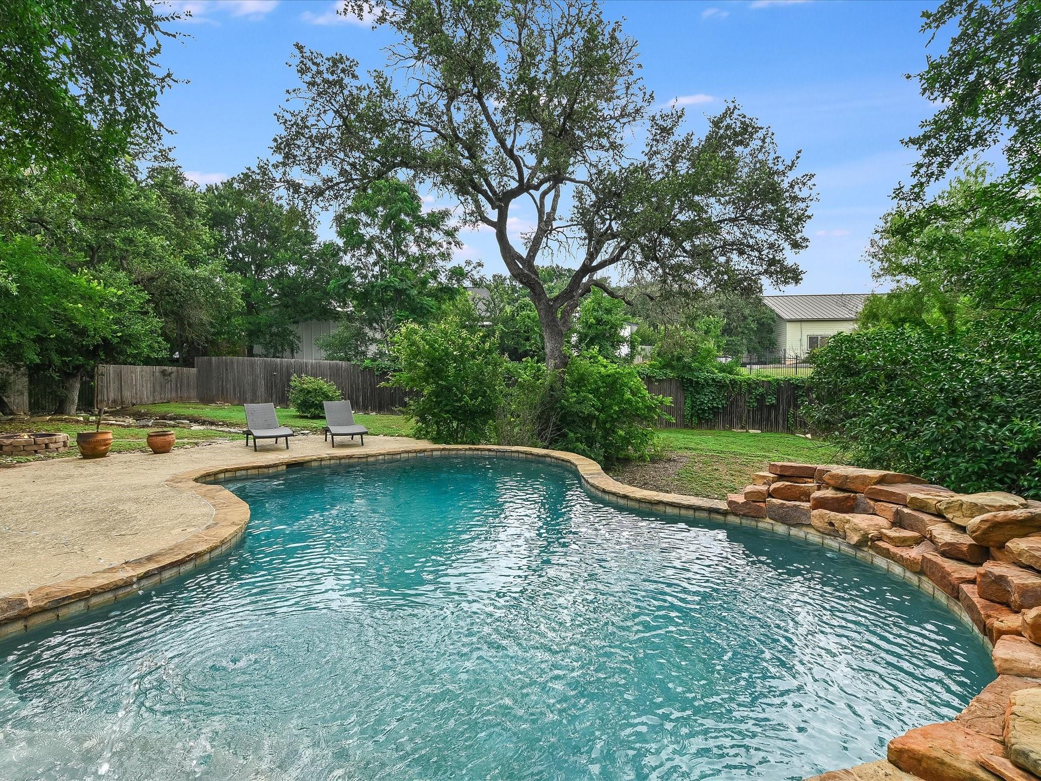 15214 Nightingale Ln Property Photo 1