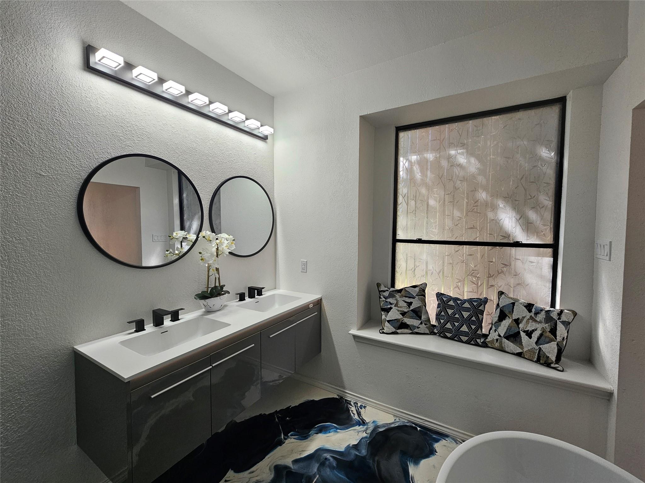 11806 Prairie Hen Ln Property Photo 12