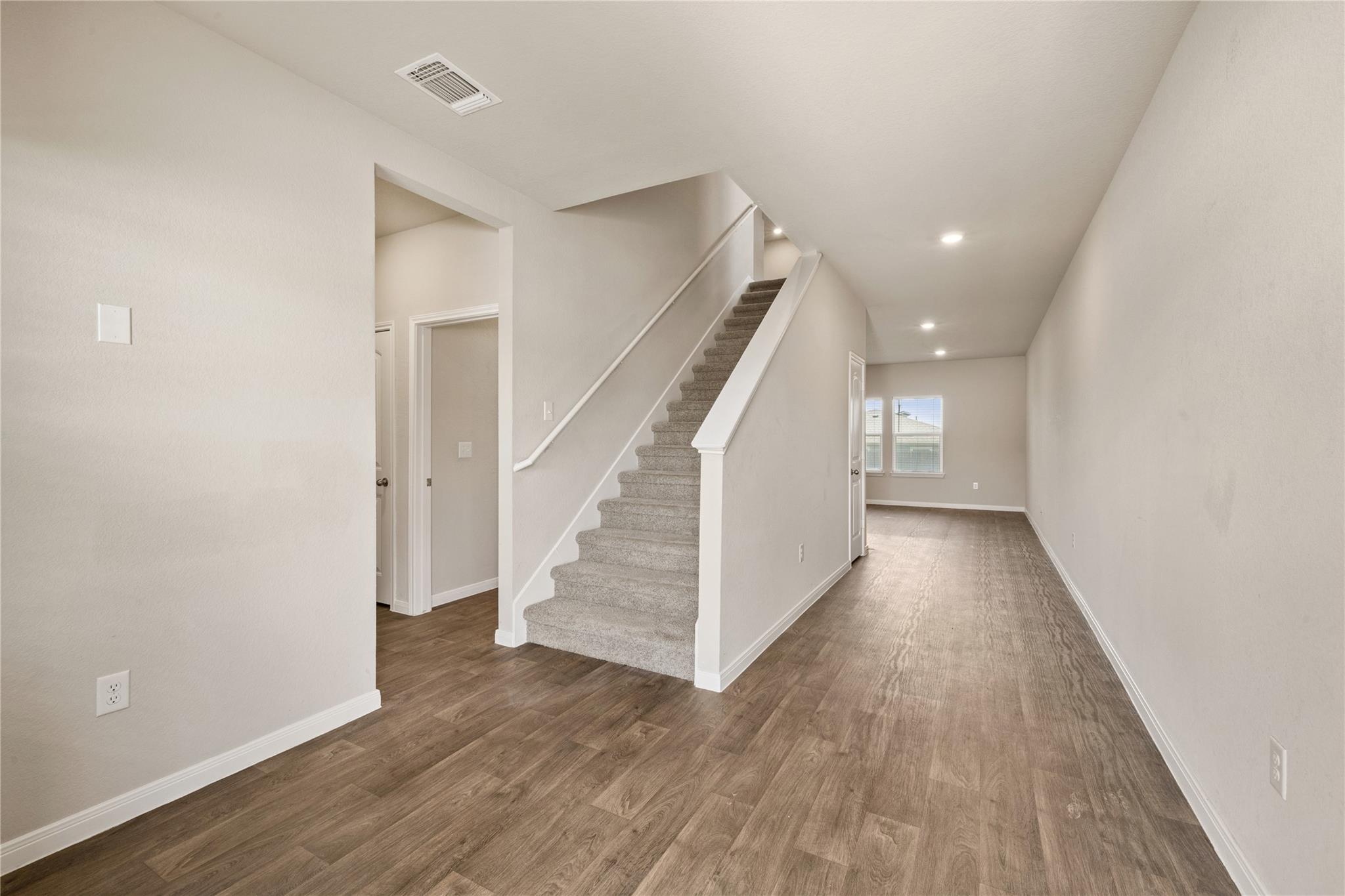 2905 Maryanne Ln Property Photo 5