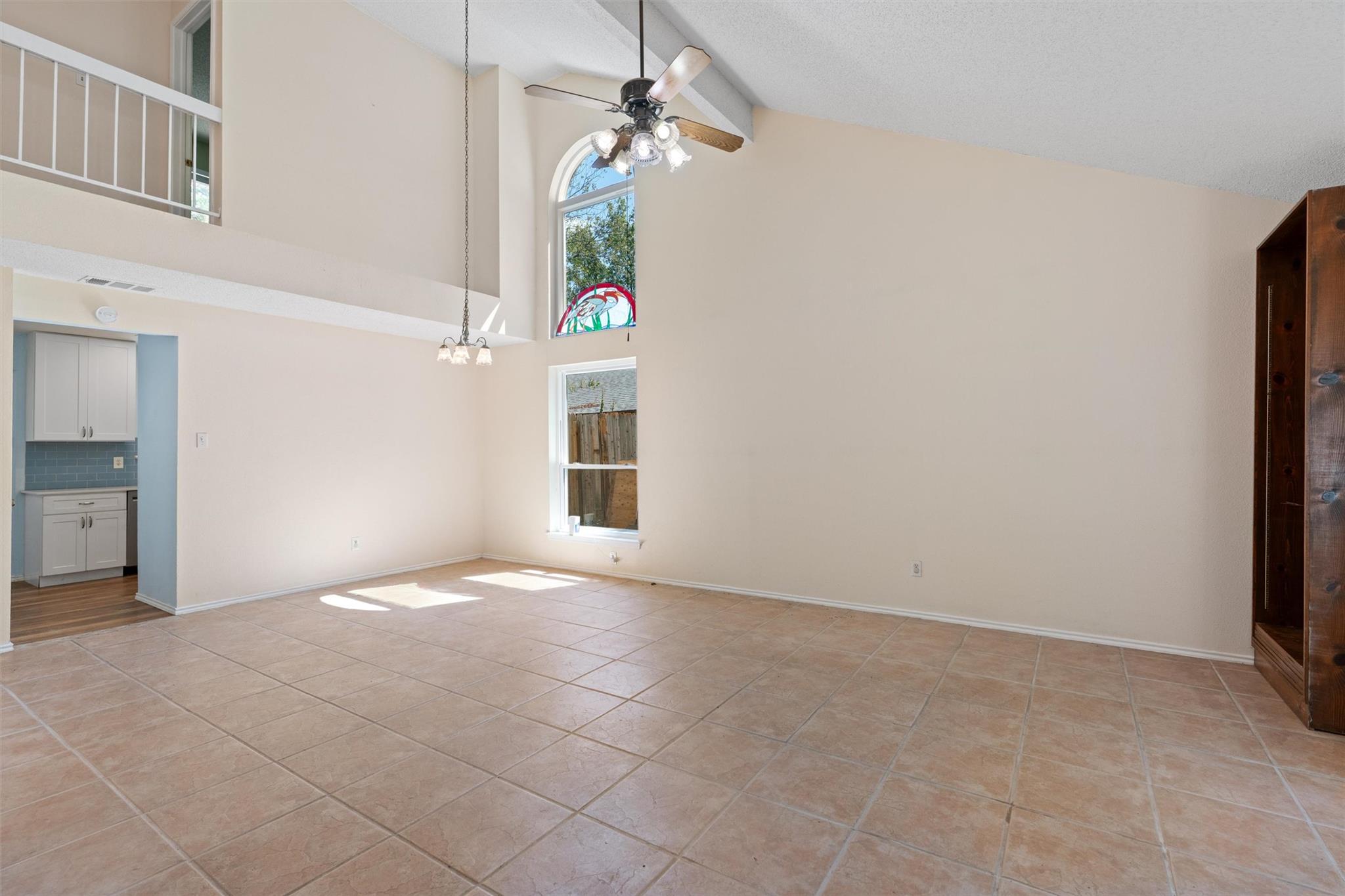 12319 Yarmont Way Property Photo 4