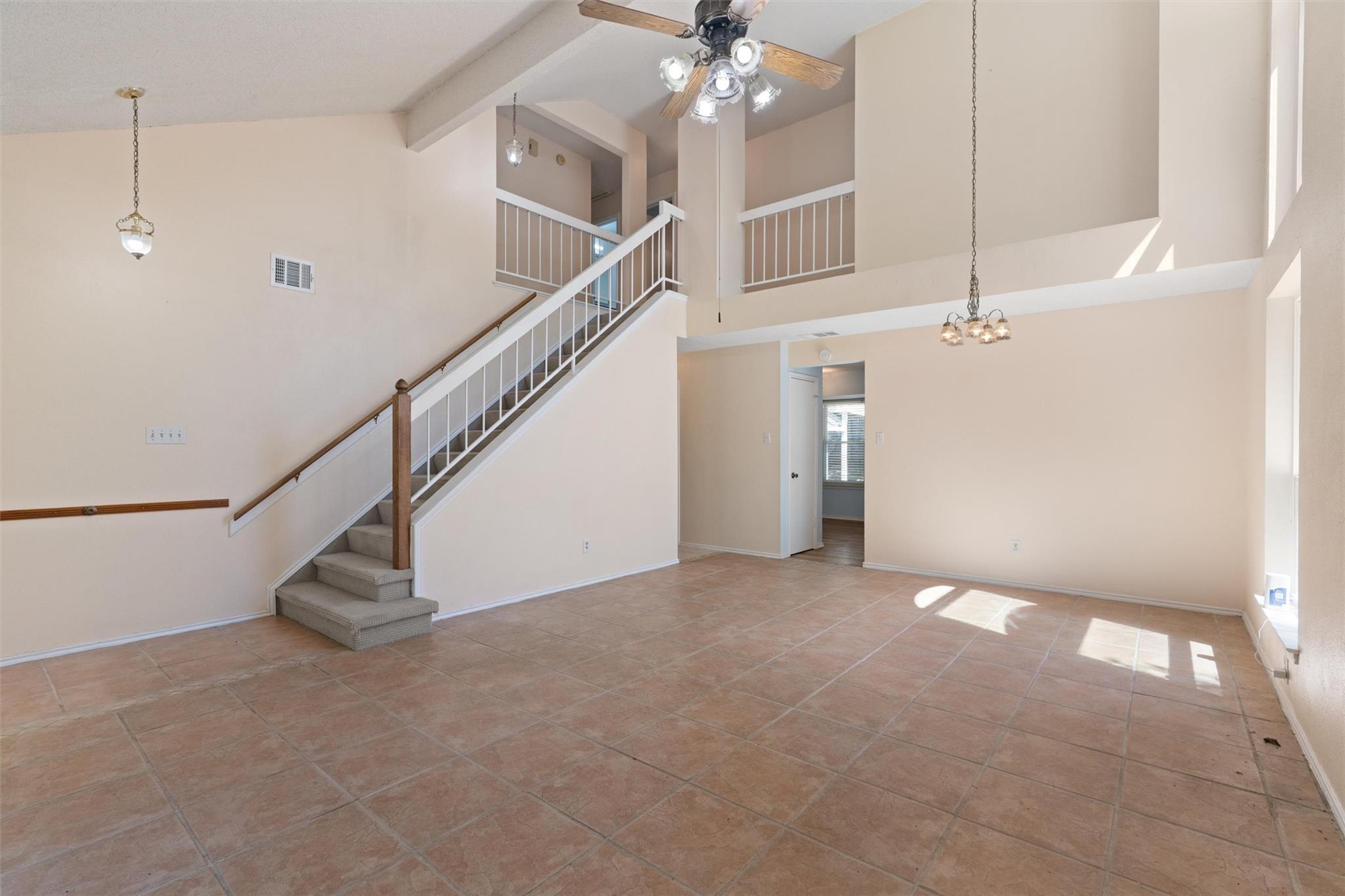 12319 Yarmont Way Property Photo 6
