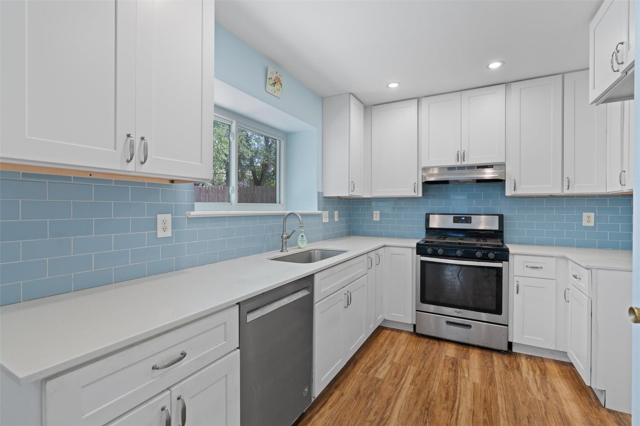 12319 Yarmont Way Property Photo 8