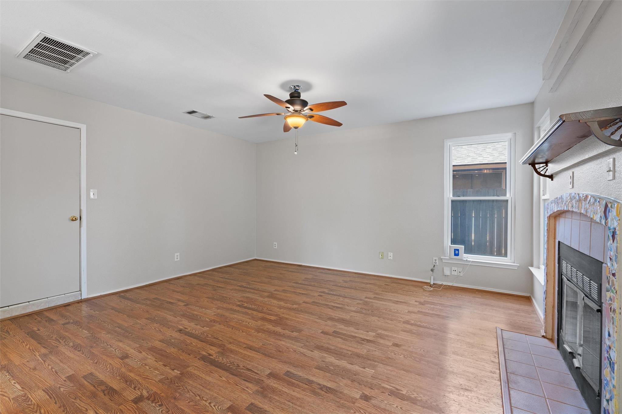 12319 Yarmont Way Property Photo 10