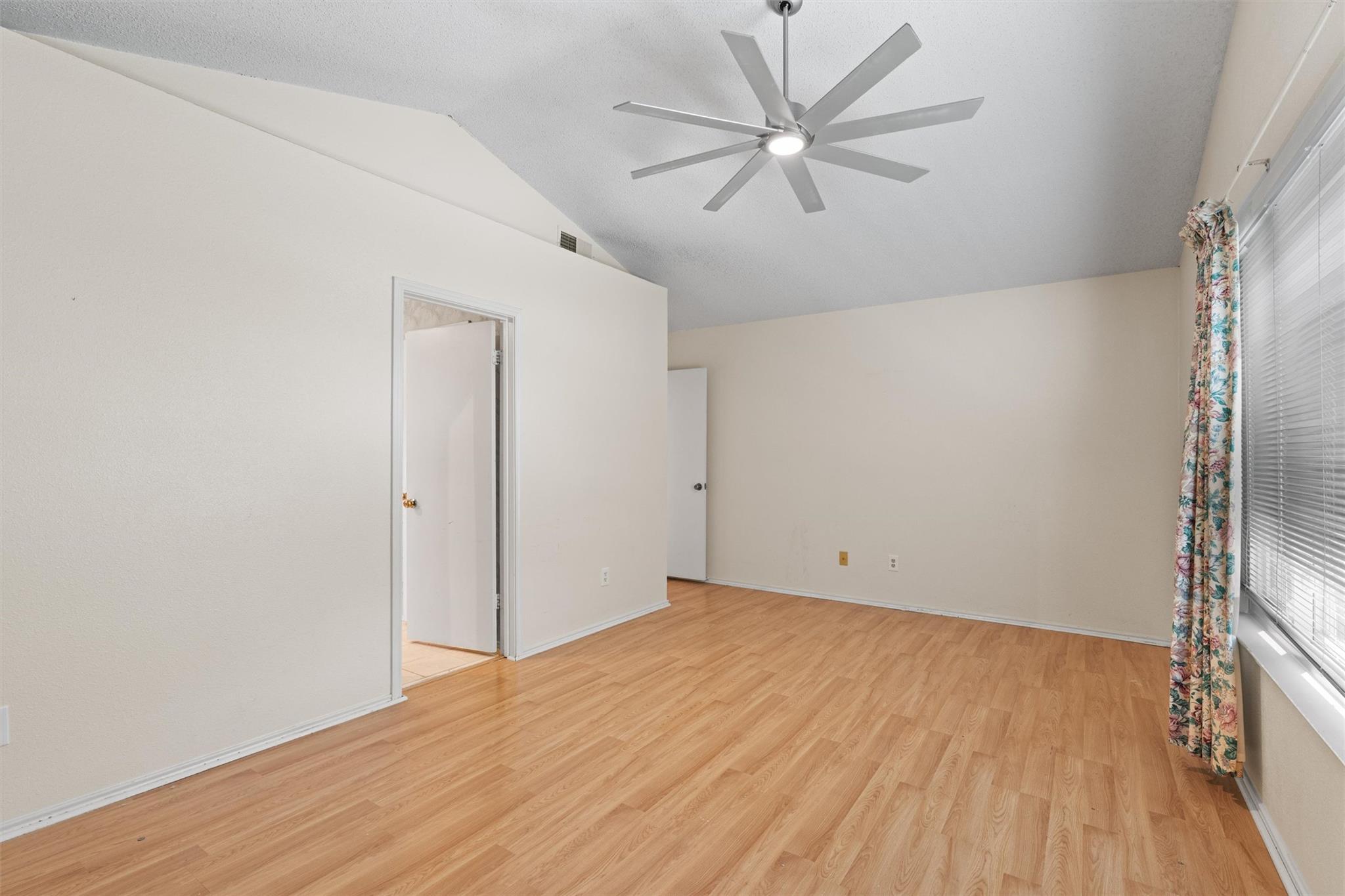 12319 Yarmont Way Property Photo 15