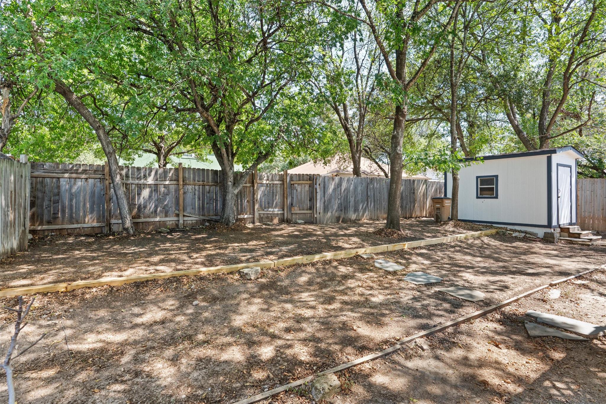 12319 Yarmont Way Property Photo 32