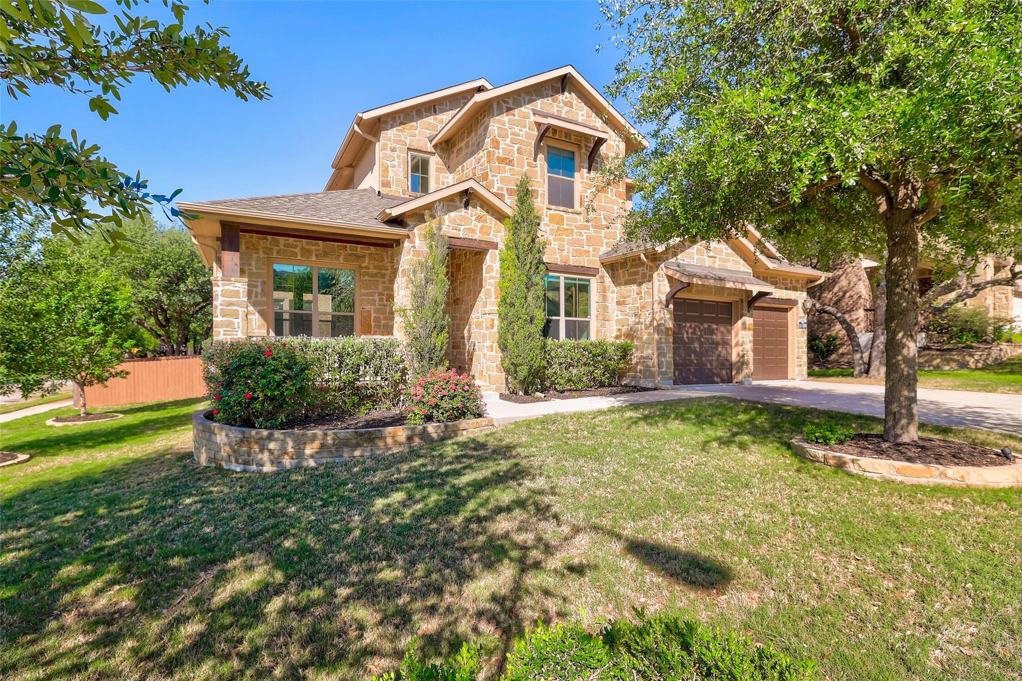1020 Winding Way Dr Property Photo 1