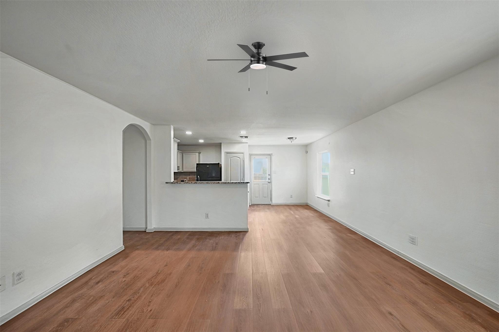 360 Farmer Ln Property Photo 6