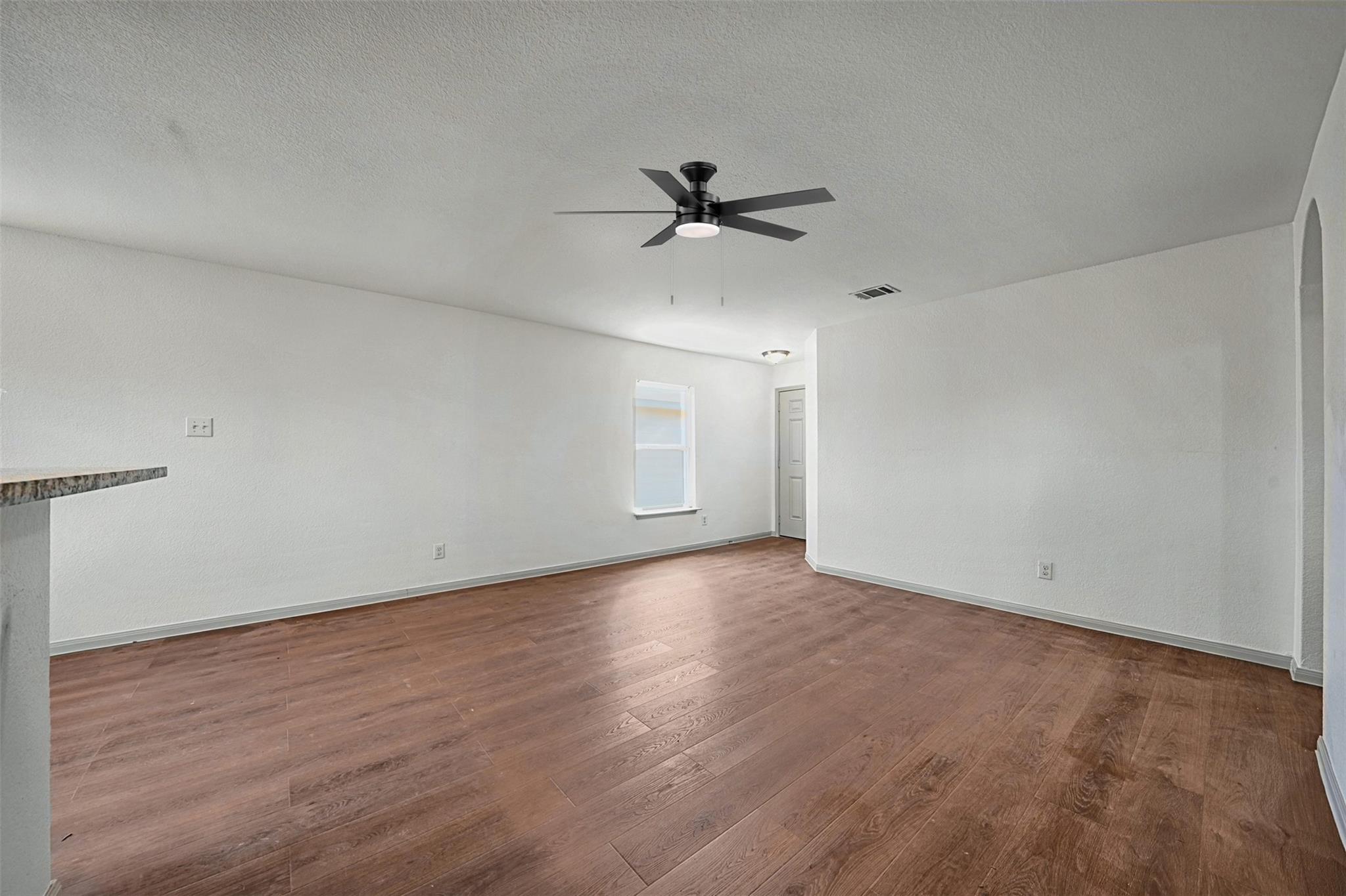 360 Farmer Ln Property Photo 11