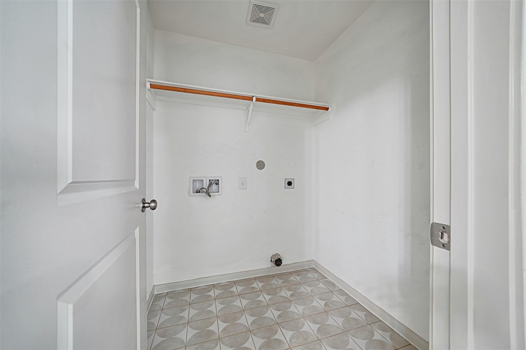 360 Farmer Ln Property Photo 20