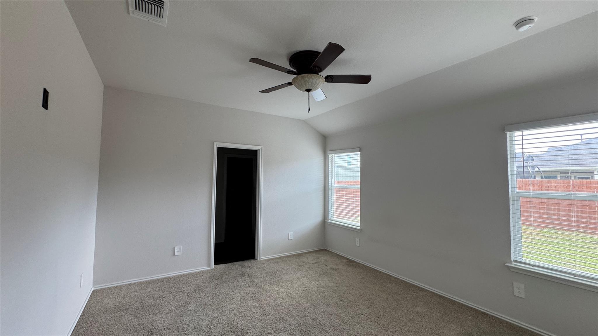 408 Frogmore Loop Property Photo 14