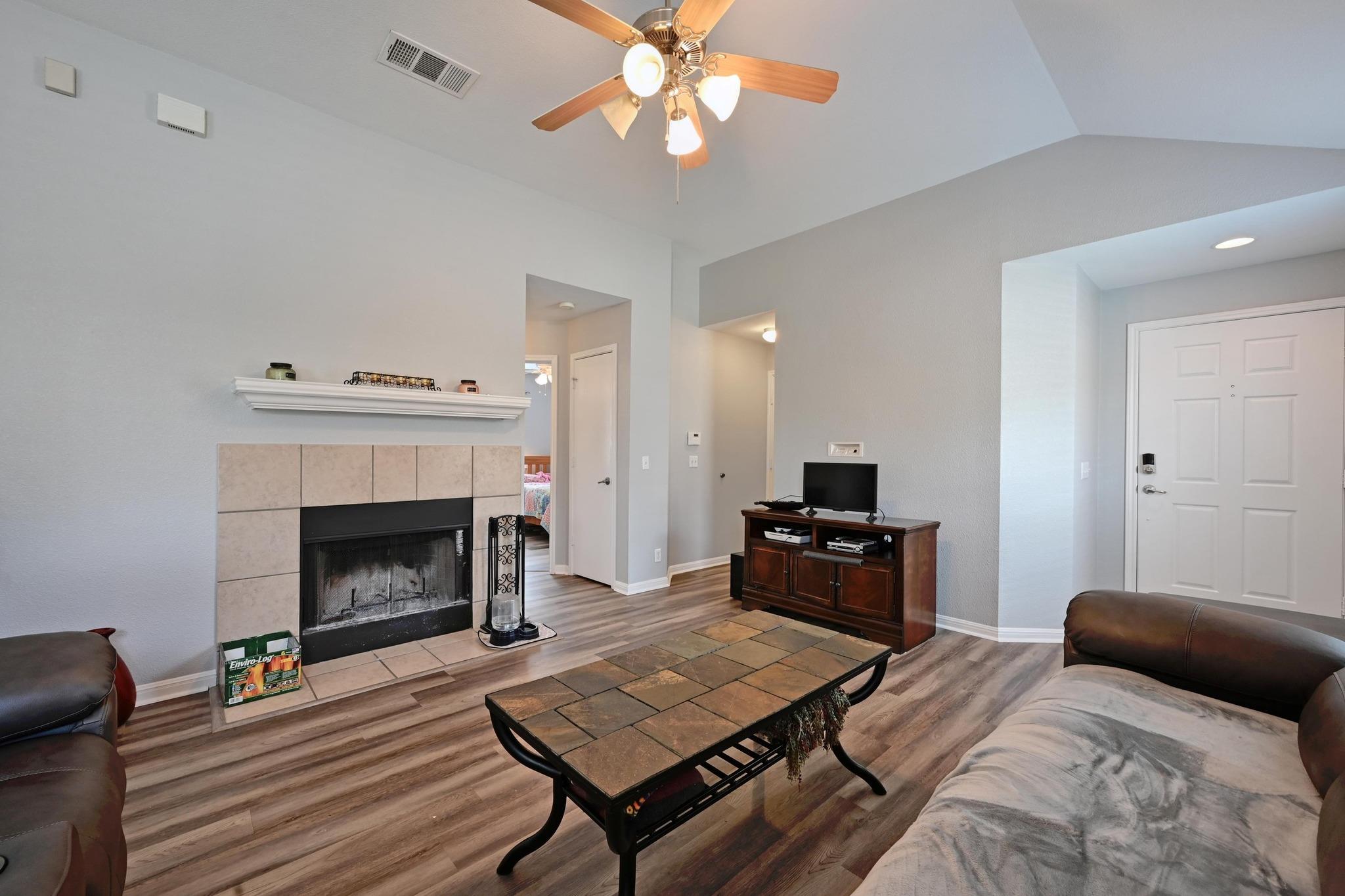 8505 Shallot Way Property Photo 9