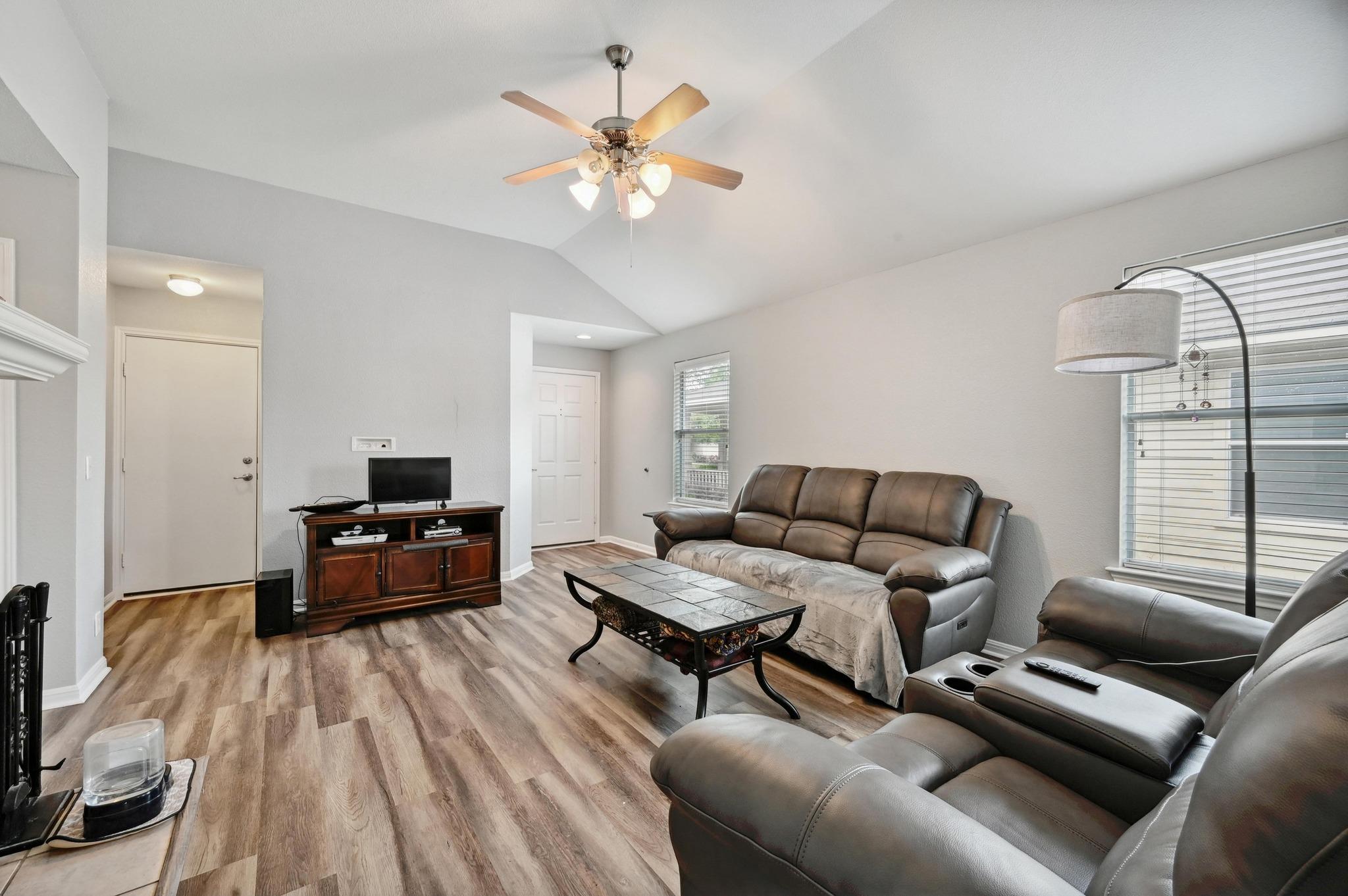 8505 Shallot Way Property Photo 10