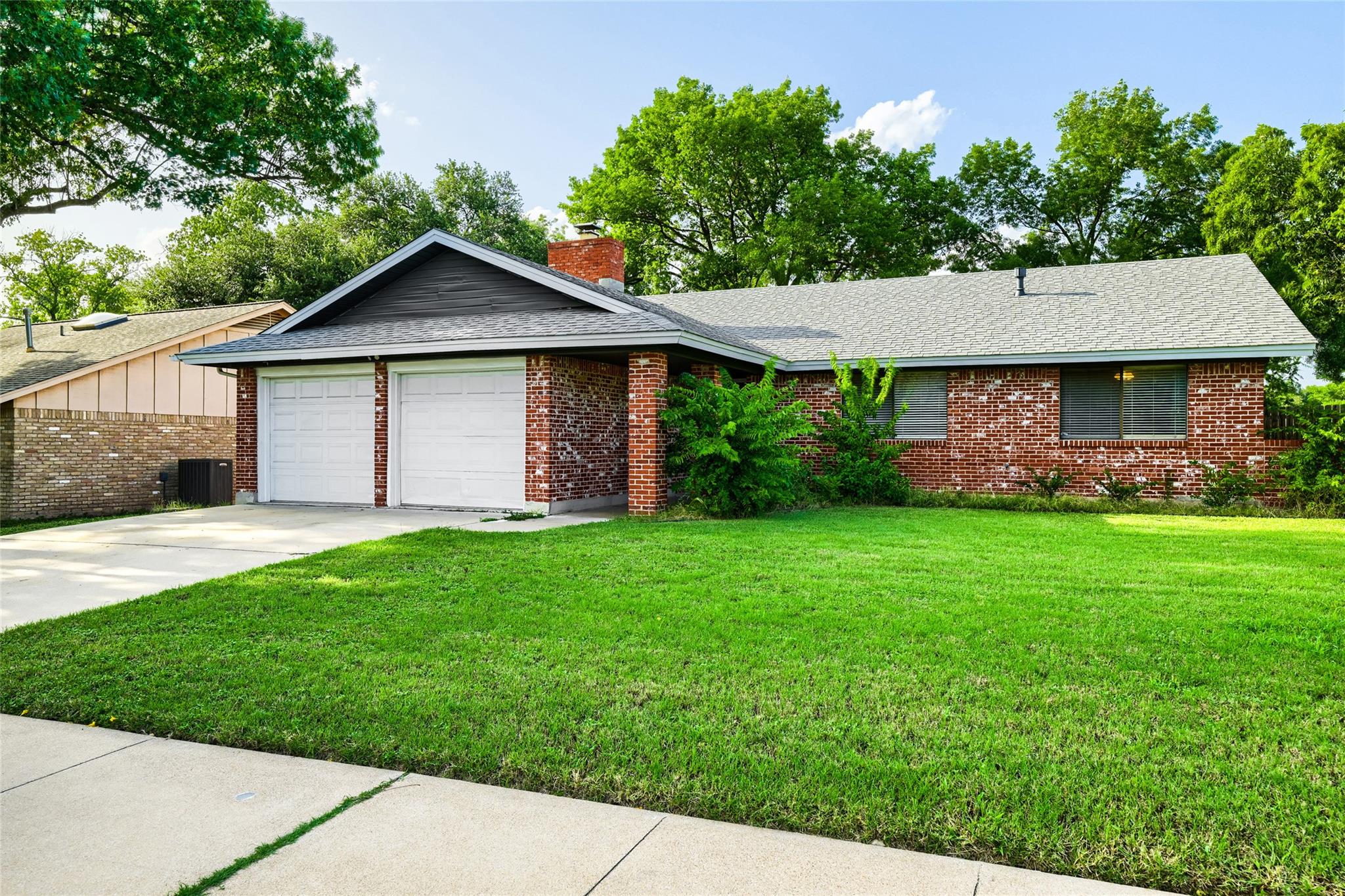1300 Neans Dr Property Photo 1
