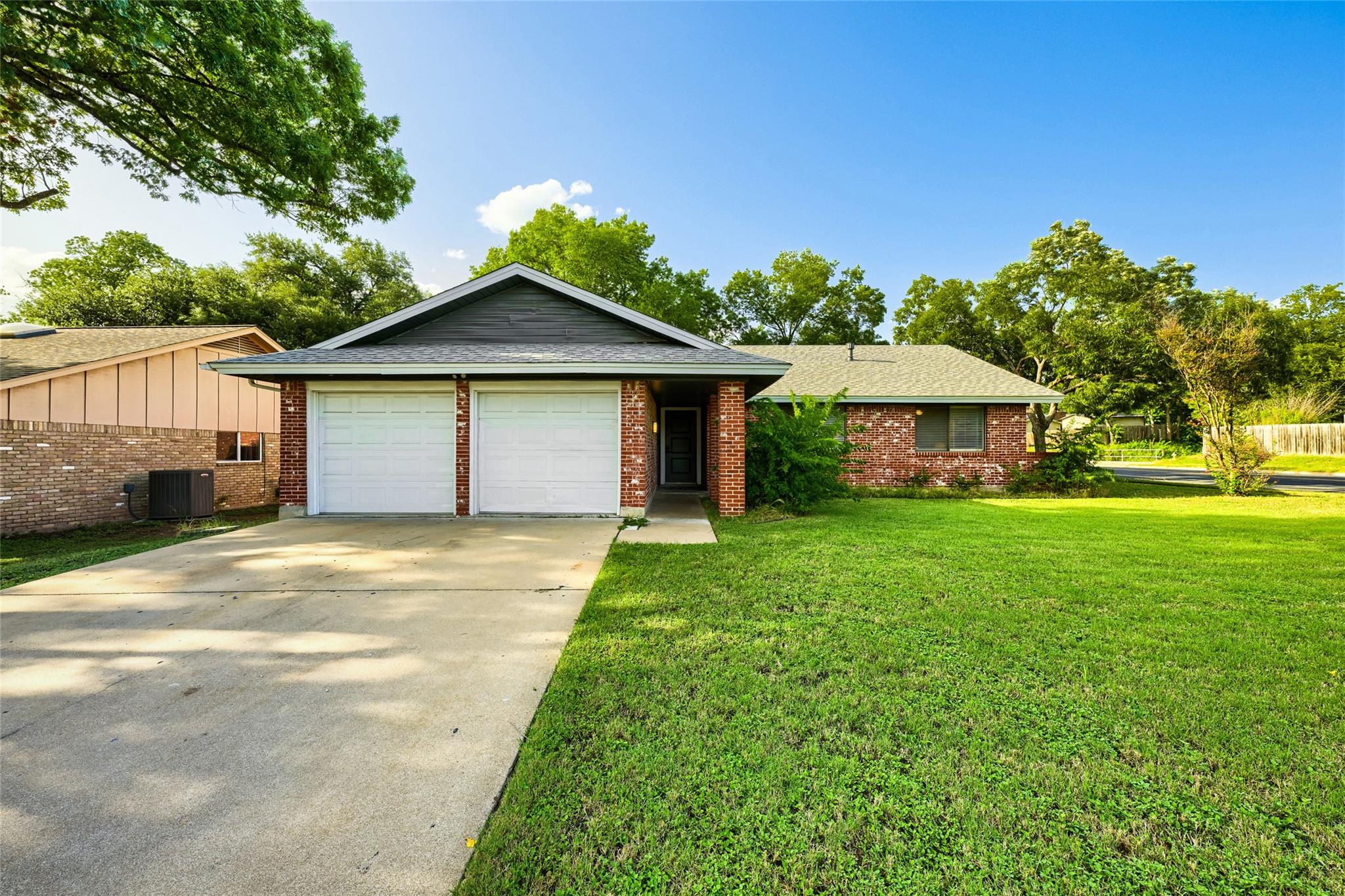 1300 Neans Dr Property Photo 2