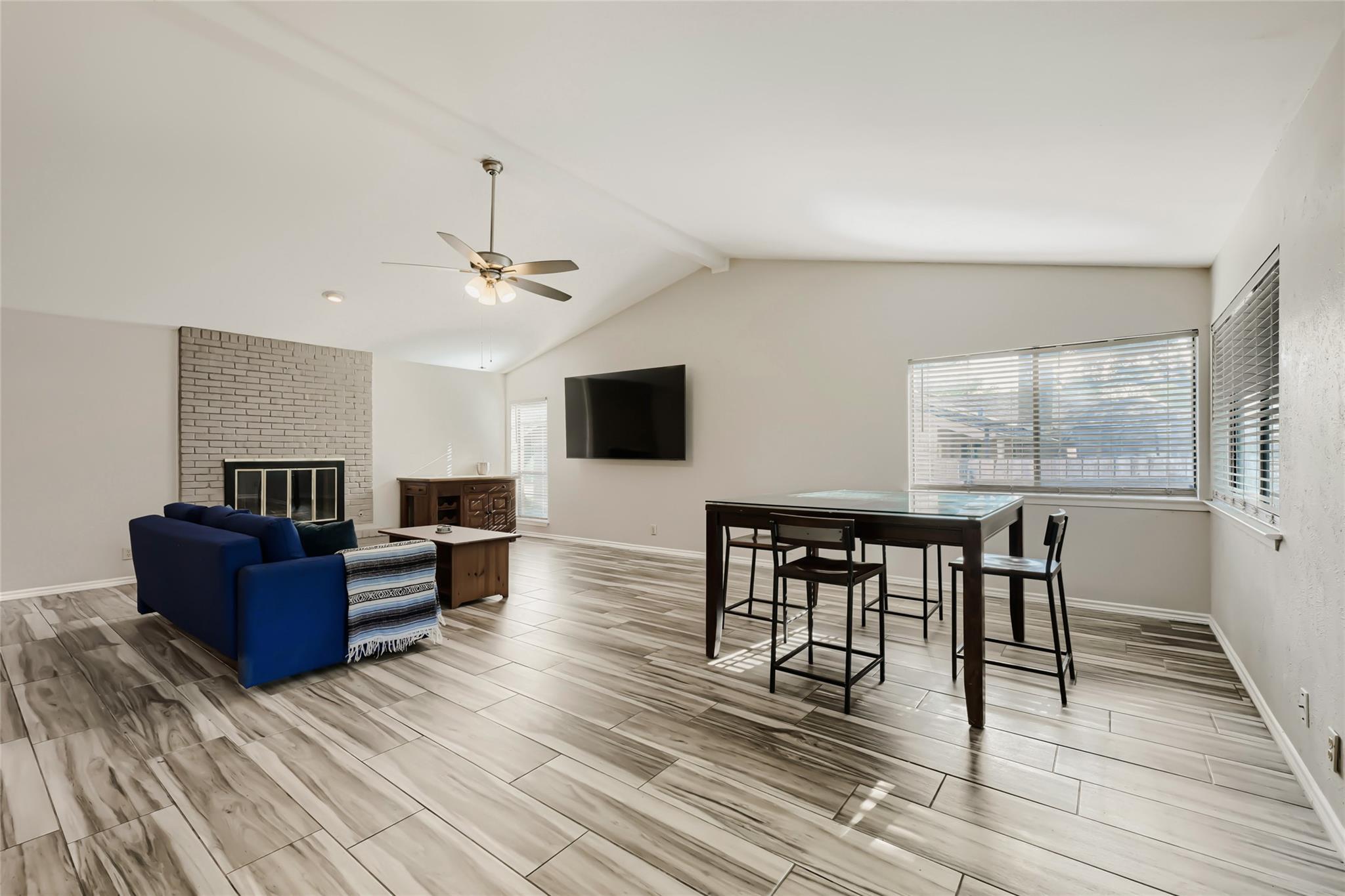 1300 Neans Dr Property Photo 5
