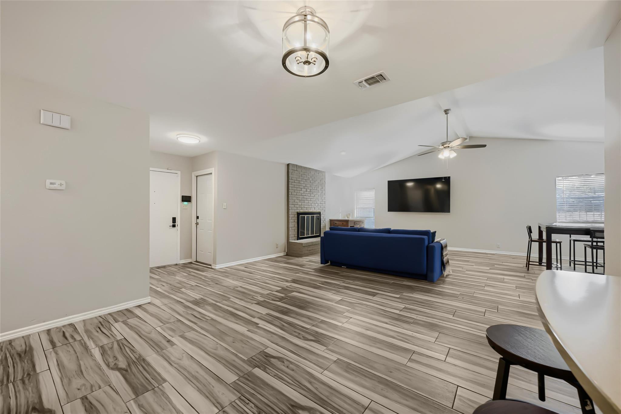 1300 Neans Dr Property Photo 14